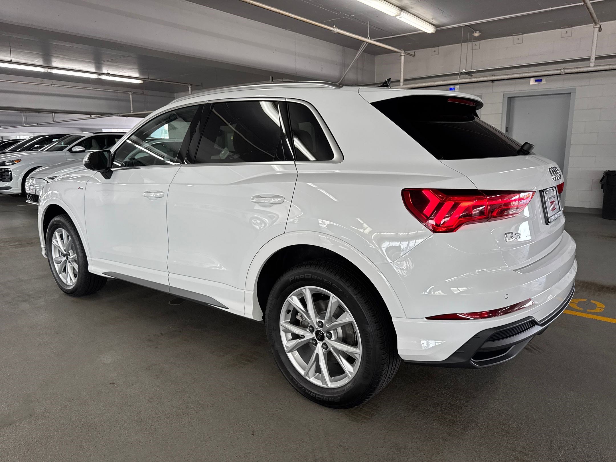 2025 Audi Q3 S line Premium photo 3