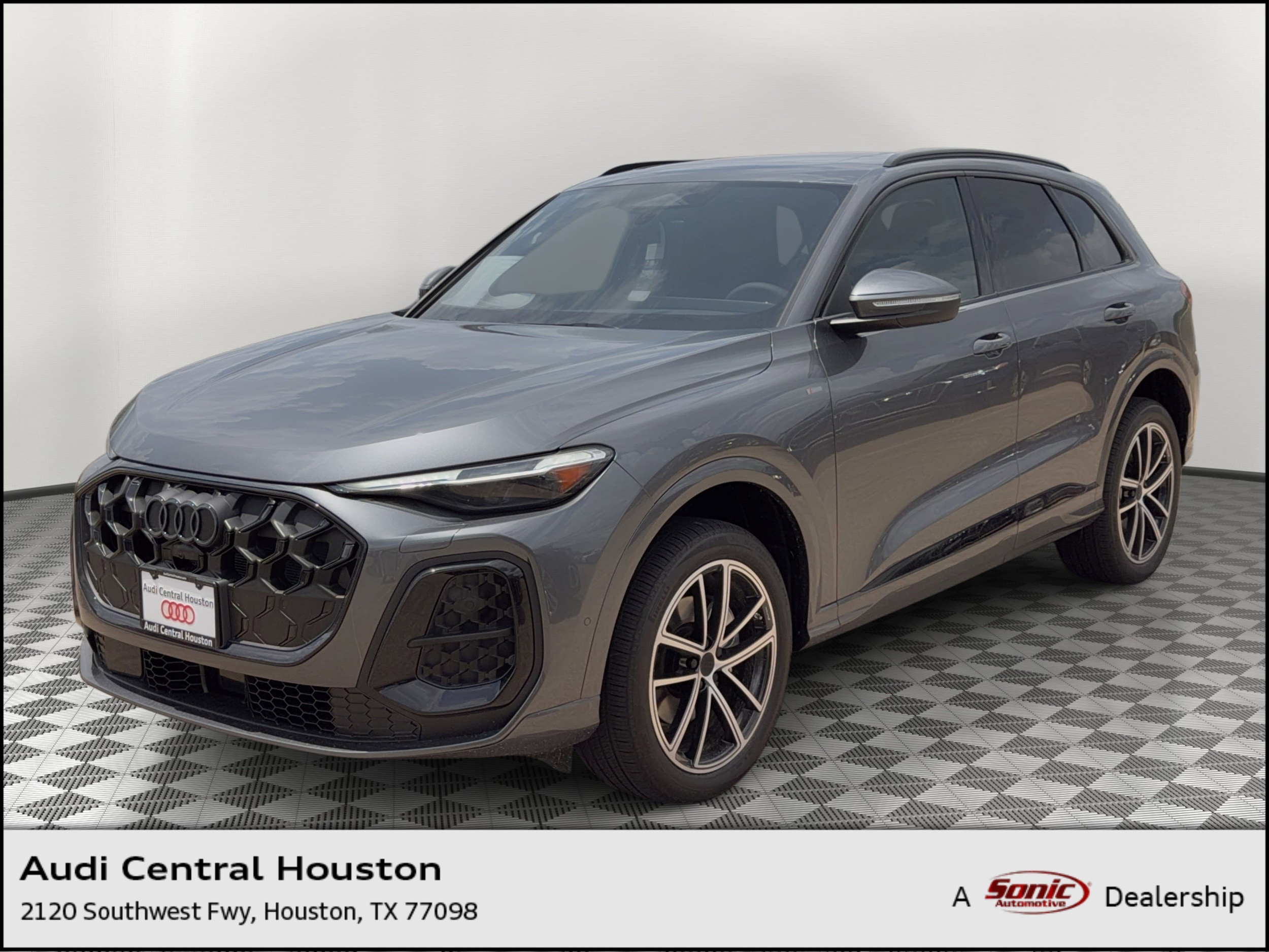 2026 Audi Q5 Premium Plus quattro's photo