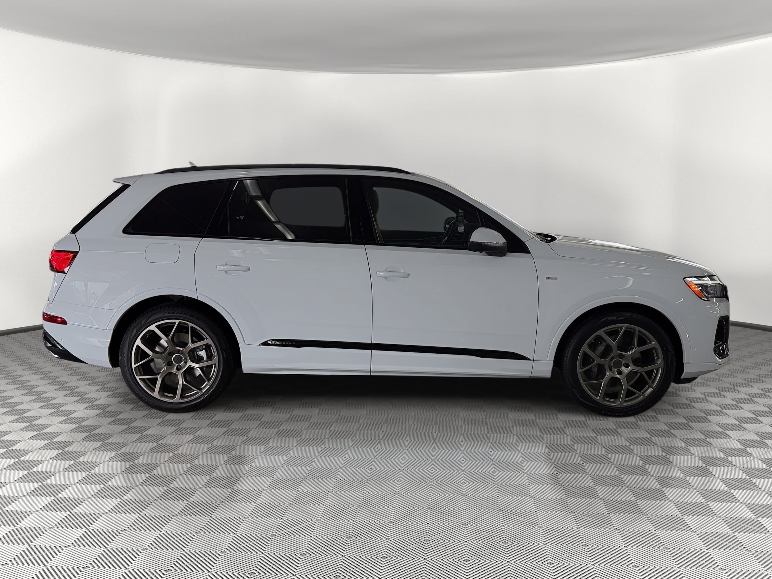 Q7 Prestige SUV