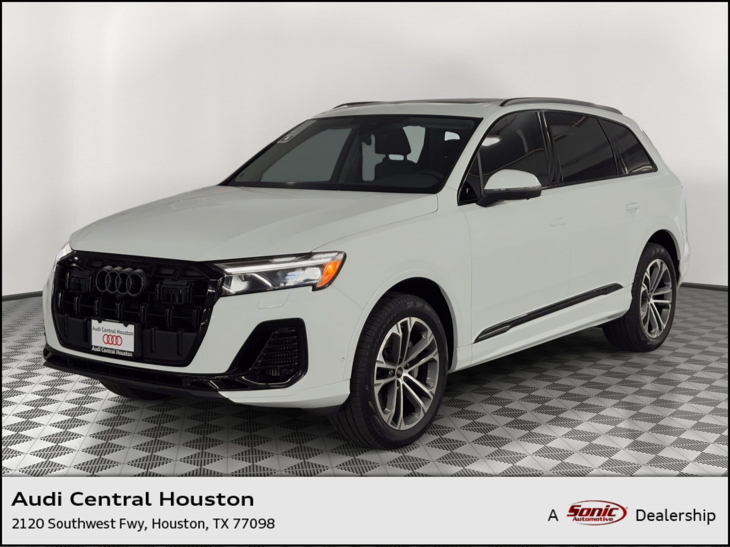 2026 Audi Q7 55 Premium quattro Tiptronic's photo