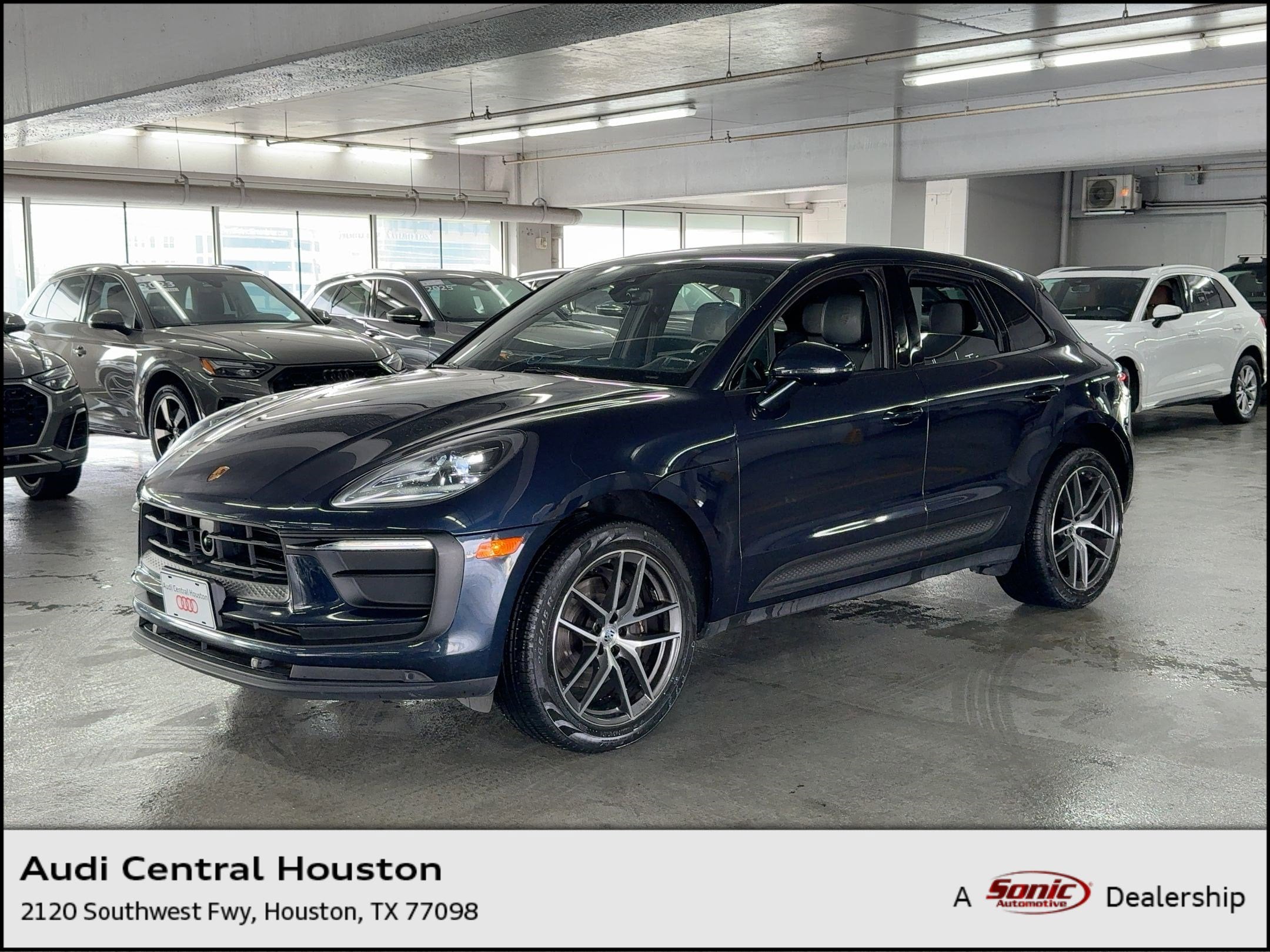 2023 Porsche Macan T's photo