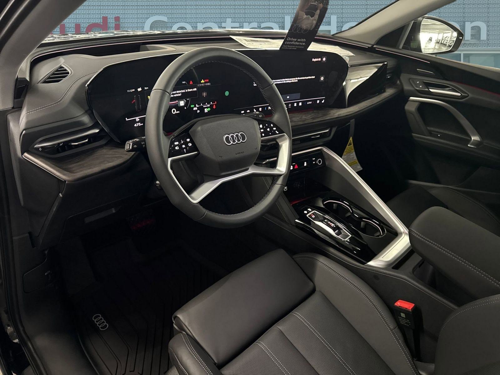 2025 Audi Q5 2.0T Premium Plus photo 3