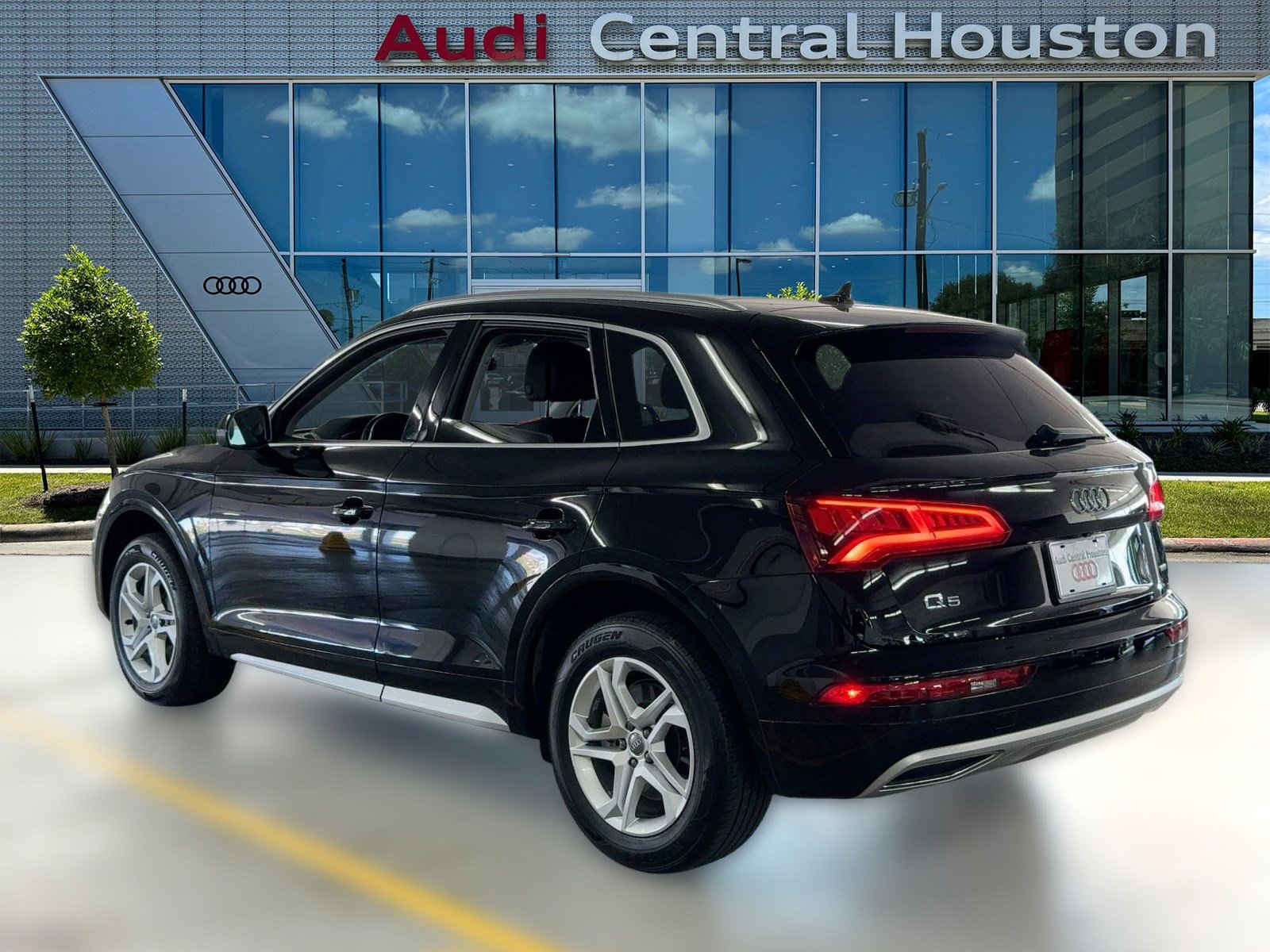 2019 Audi Q5 Premium photo 3