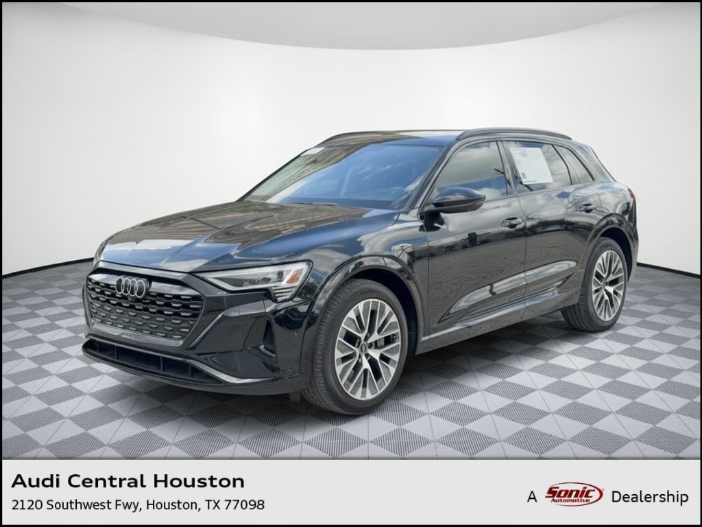 2024 Audi Q8 e-tron Prestige