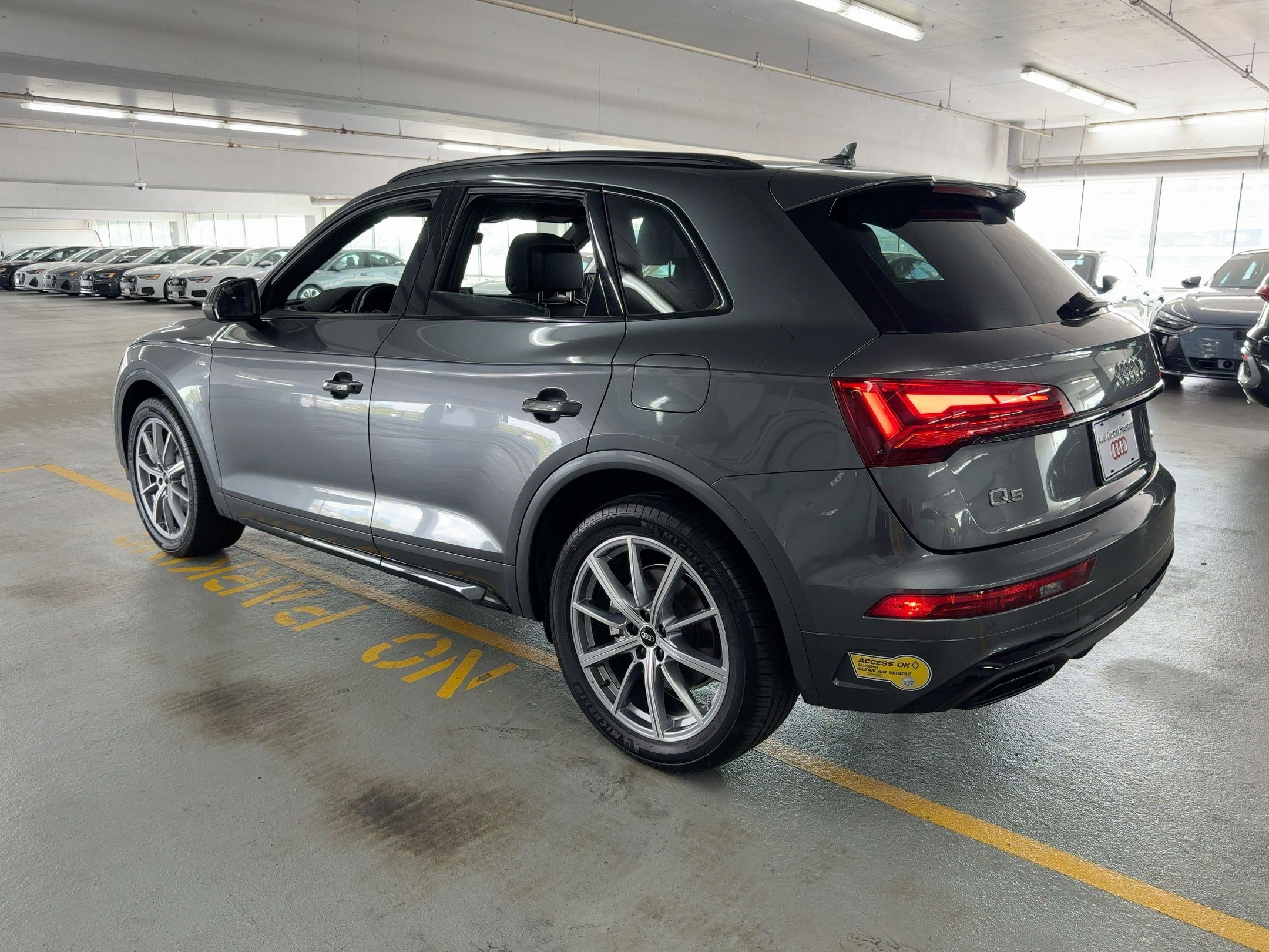 2022 Audi Q5 S line Premium Plus photo 3