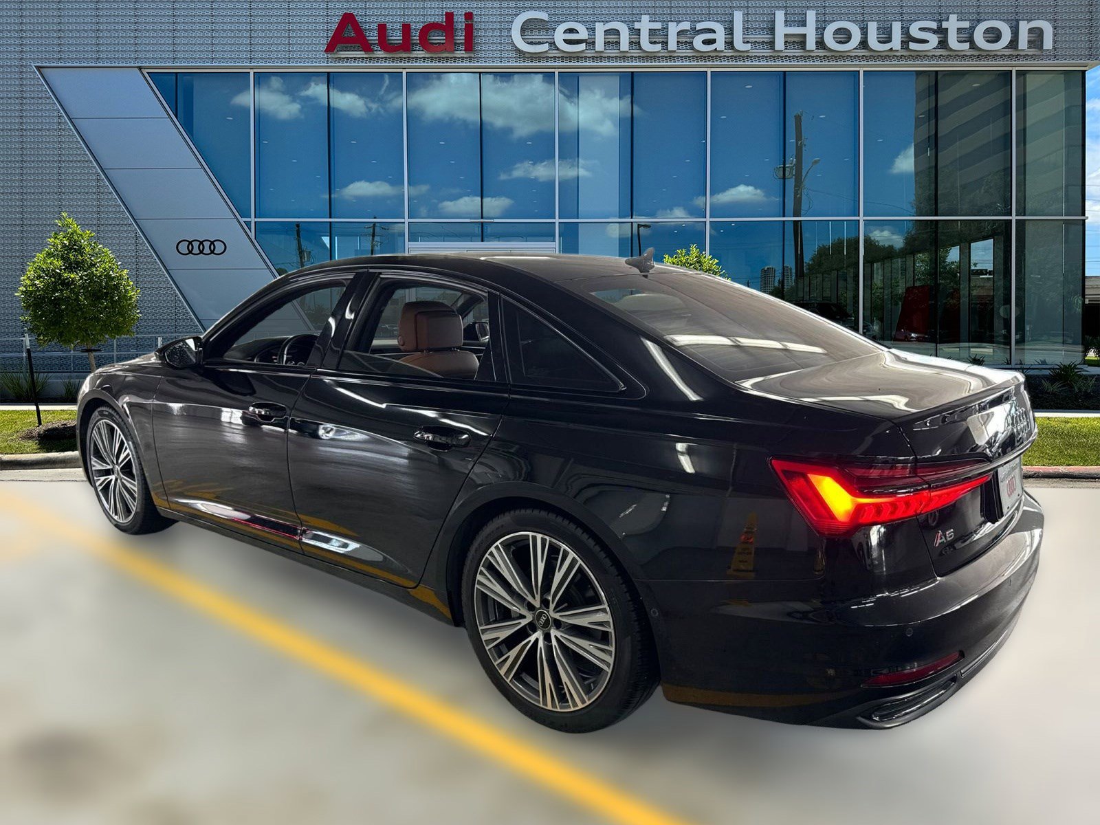 2022 Audi A6 Quattro Premium Plus photo 2
