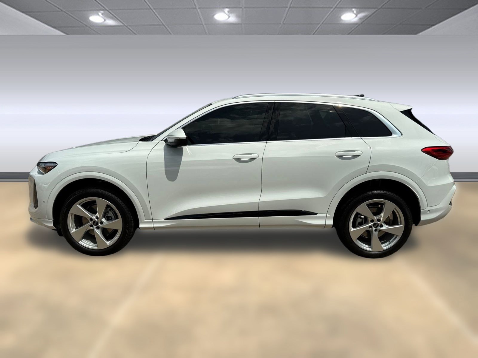 2025 Audi Q5 2.0T Premium Plus photo 2