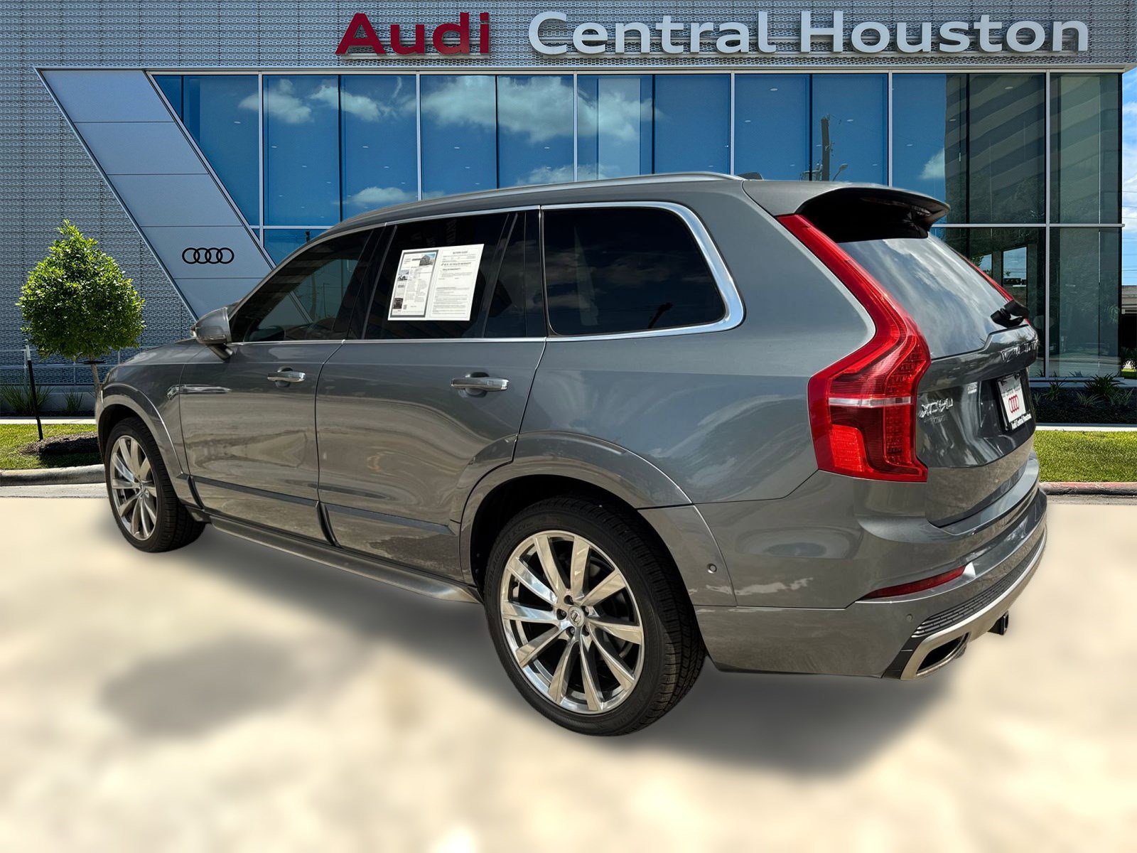 2016 Volvo XC90 T6 Inscription photo 2
