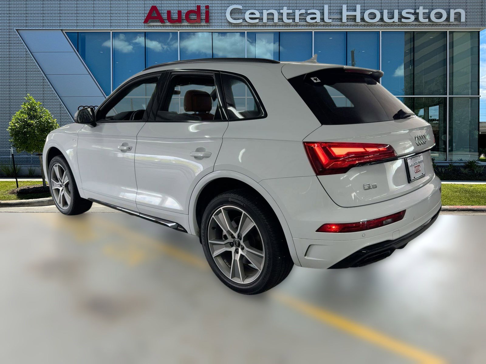 2025 Audi Q5 S line Premium photo 2