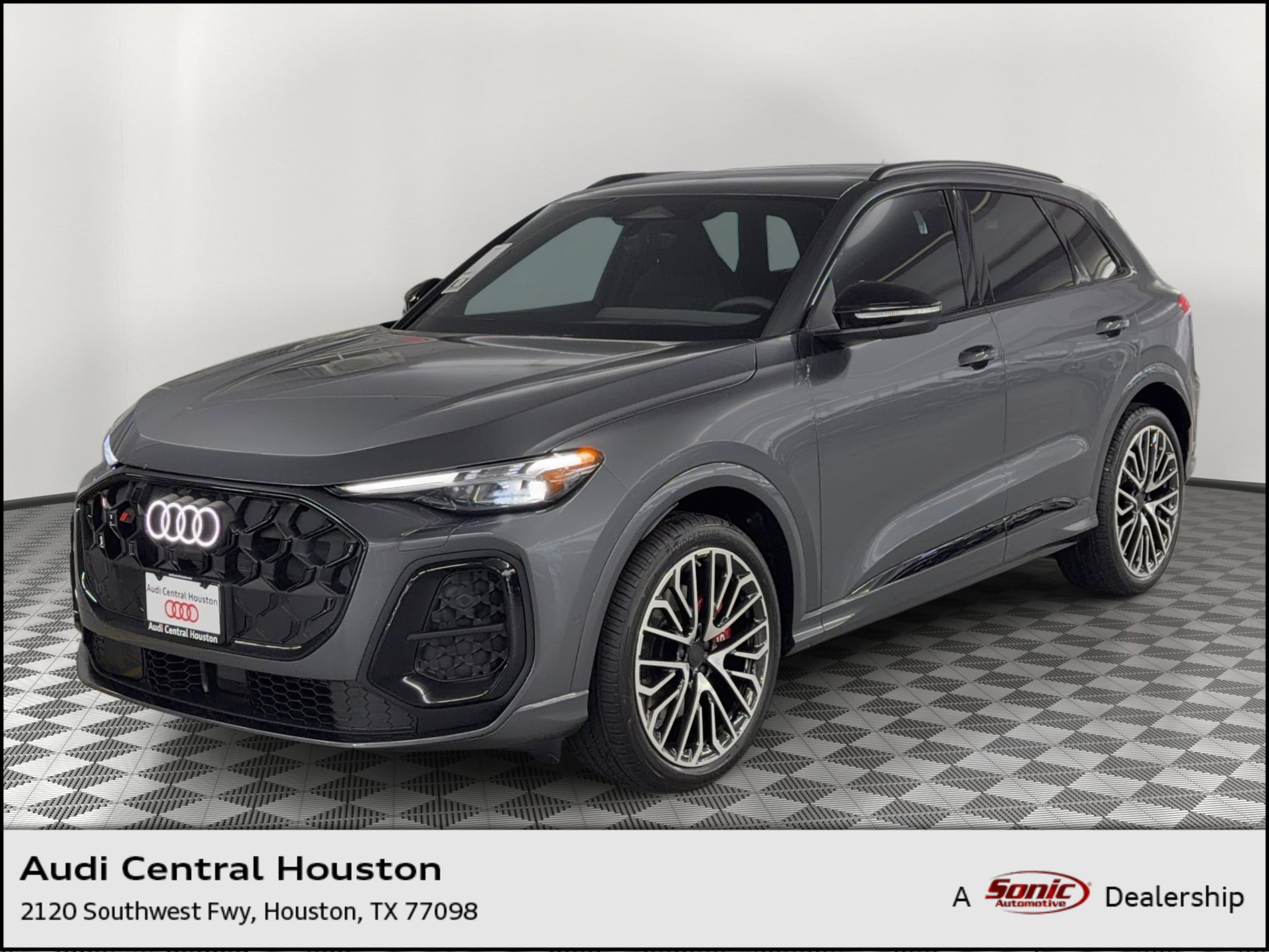 2026 Audi SQ5 Premium Plus quattro's photo