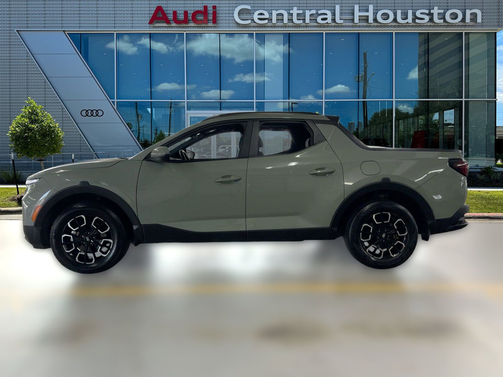 2023 Hyundai Santa Cruz SEL Premium photo 2