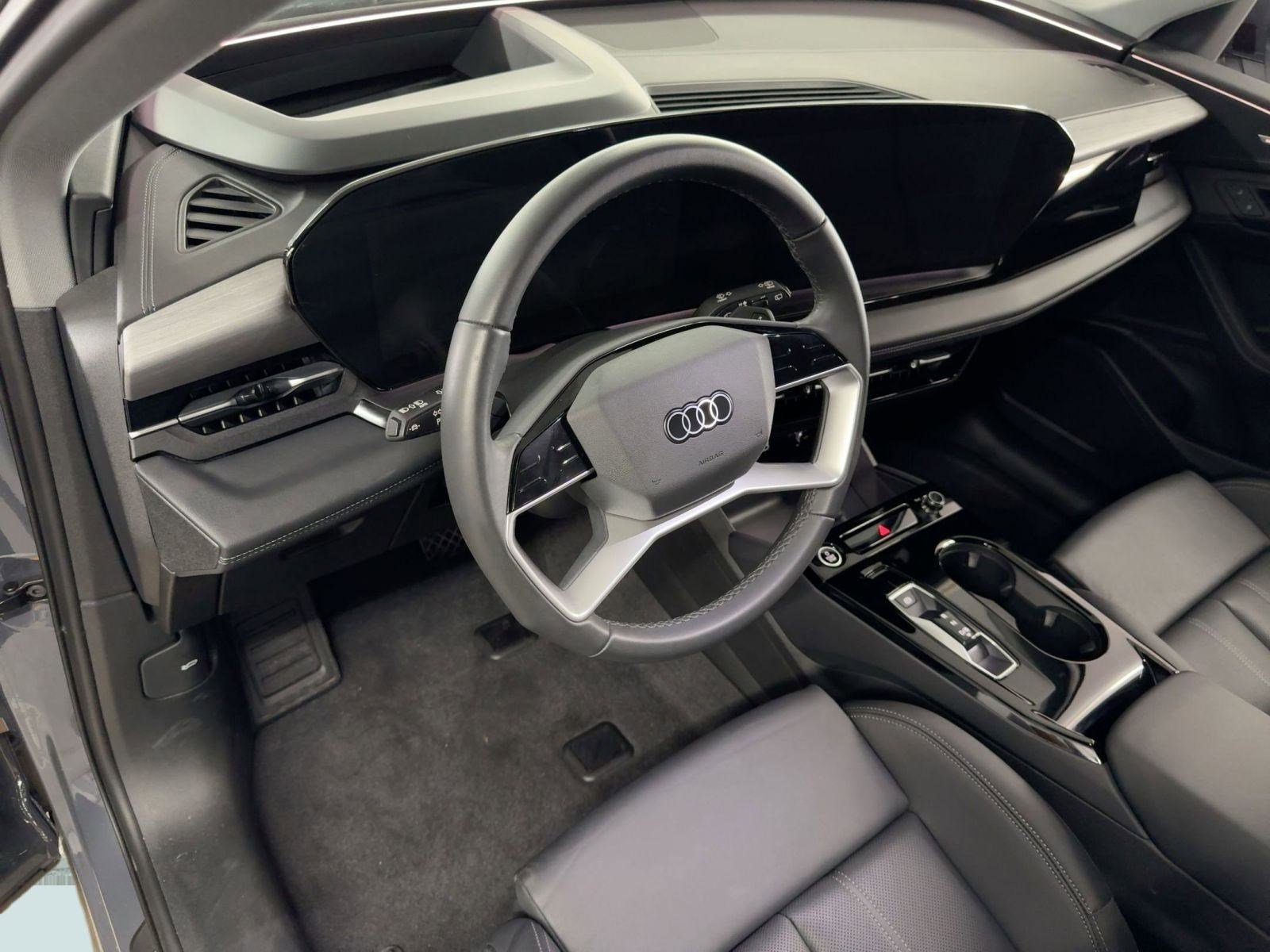 2025 Audi Q6 E-tron Premium Plus photo 3