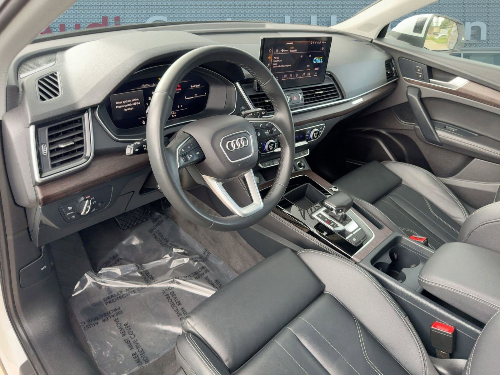2024 Audi Q5 S line Premium Plus photo 3