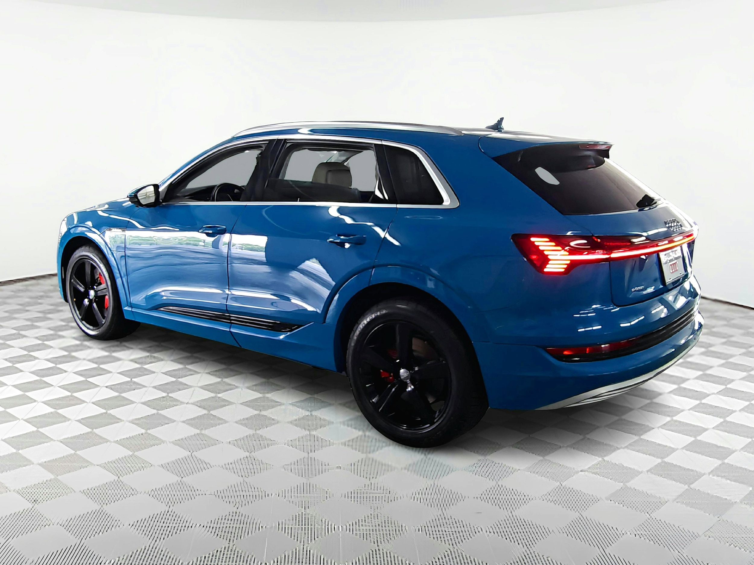 Used 2019 Audi e-tron Premium Plus with VIN WA1LAAGE6KB011622 for sale in Houston, TX