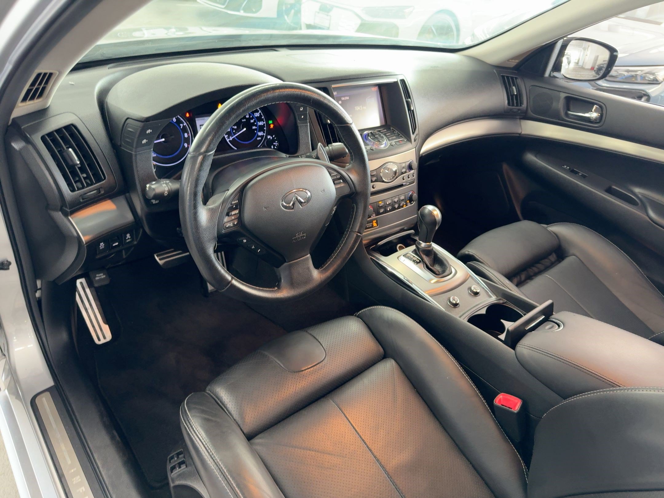 2013 Infiniti G37 Journey photo 3