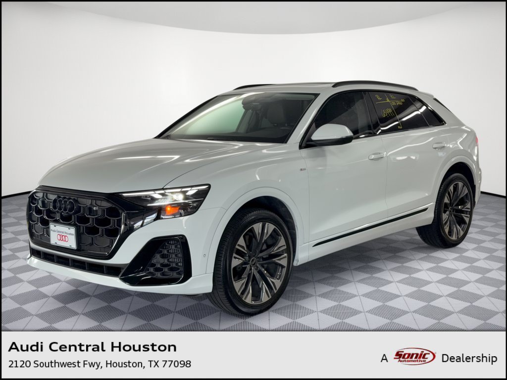  Audi Q8