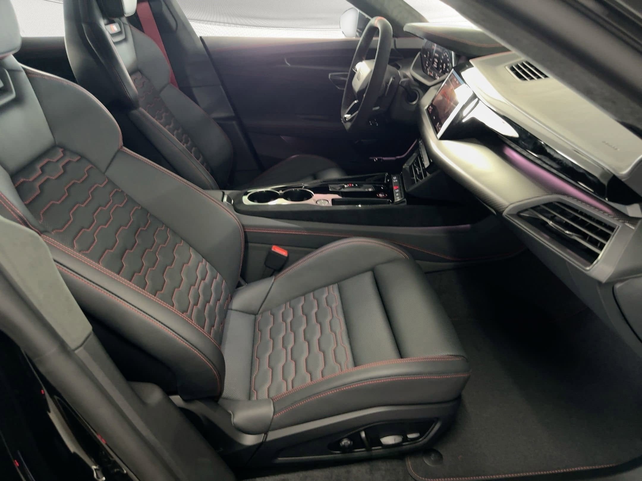 2026 Audi RS e-tron GT Performance Base - Photo 30