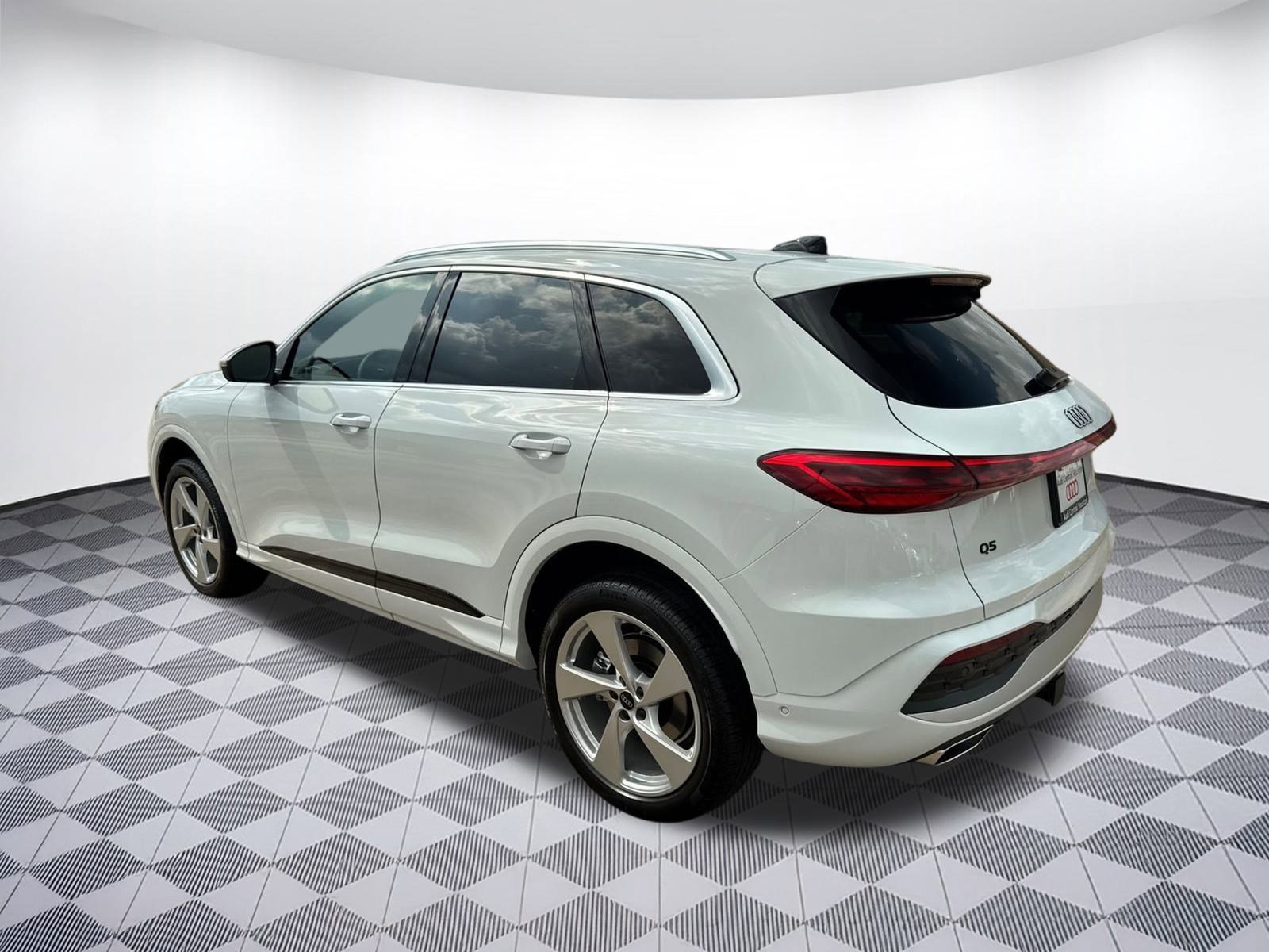 2025 Audi Q5 2.0T Premium Plus photo 2