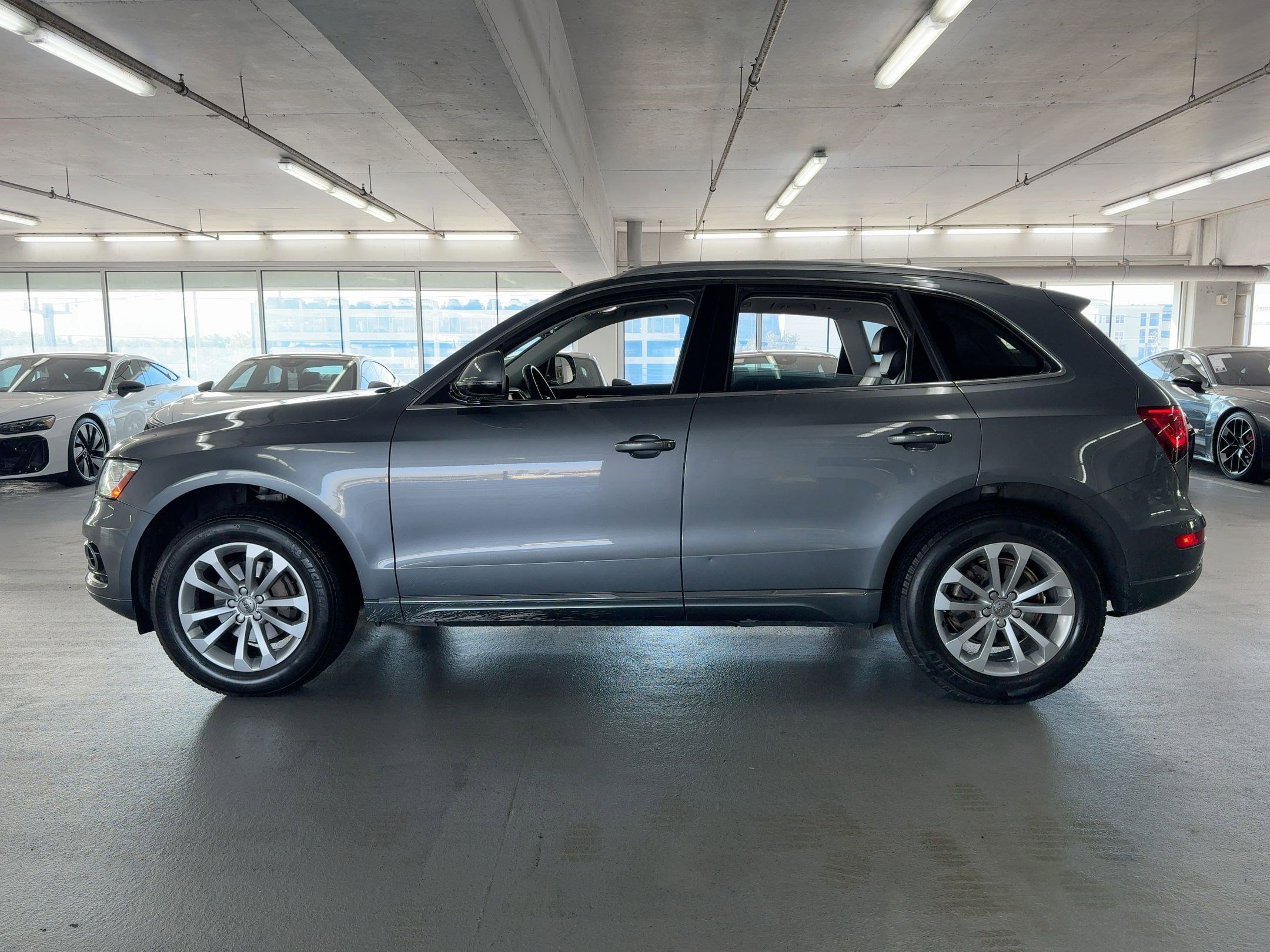 2016 Audi Q5 Premium Plus photo 2