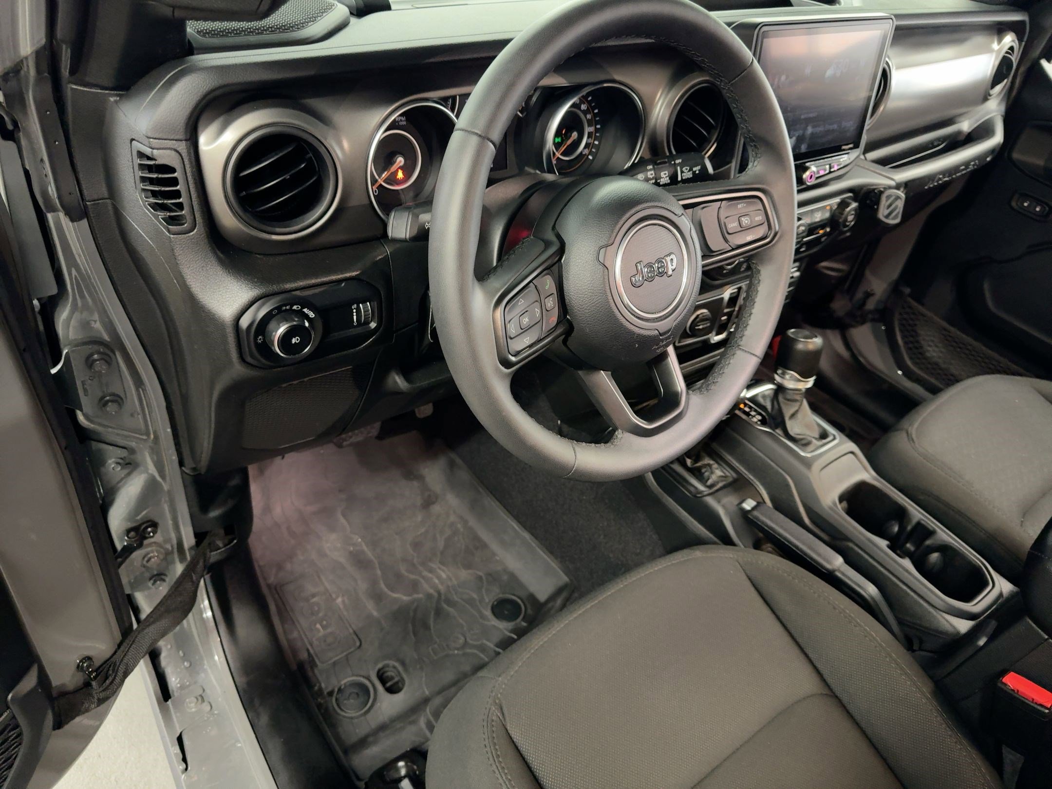 2023 Jeep Wrangler High Tide photo 4