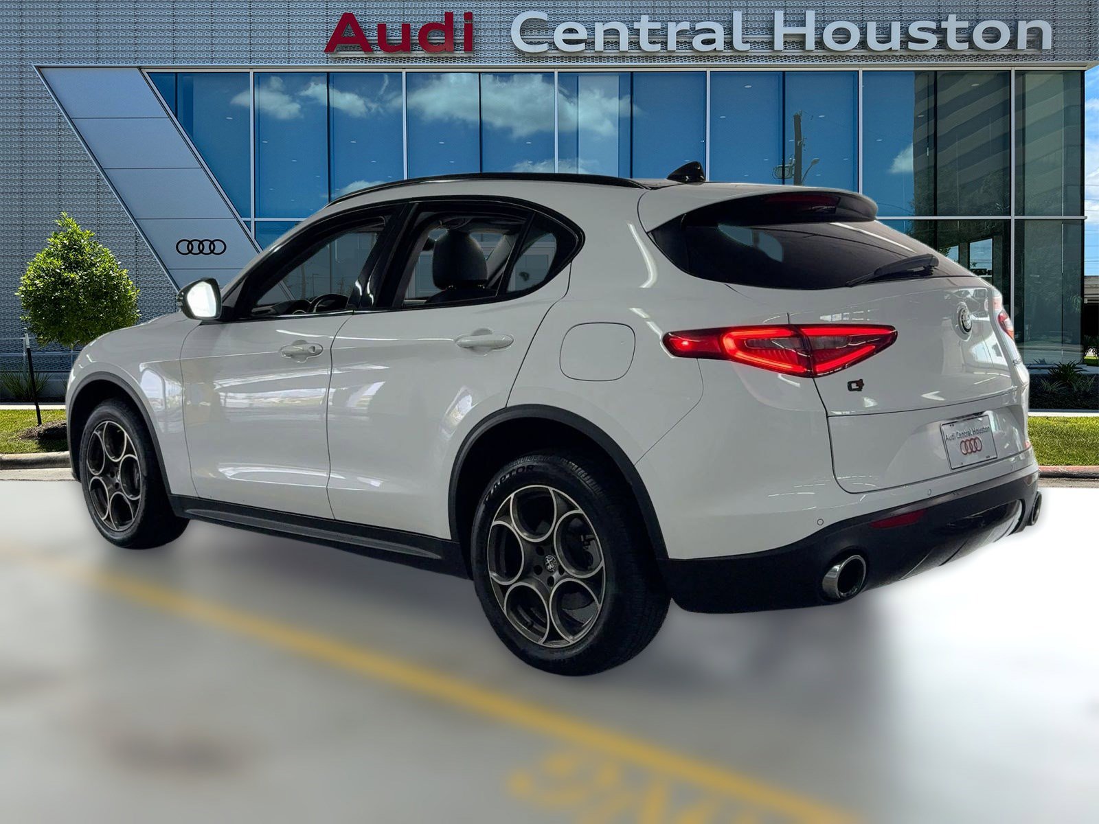 2021 Alfa Romeo Stelvio Sport Base photo 3