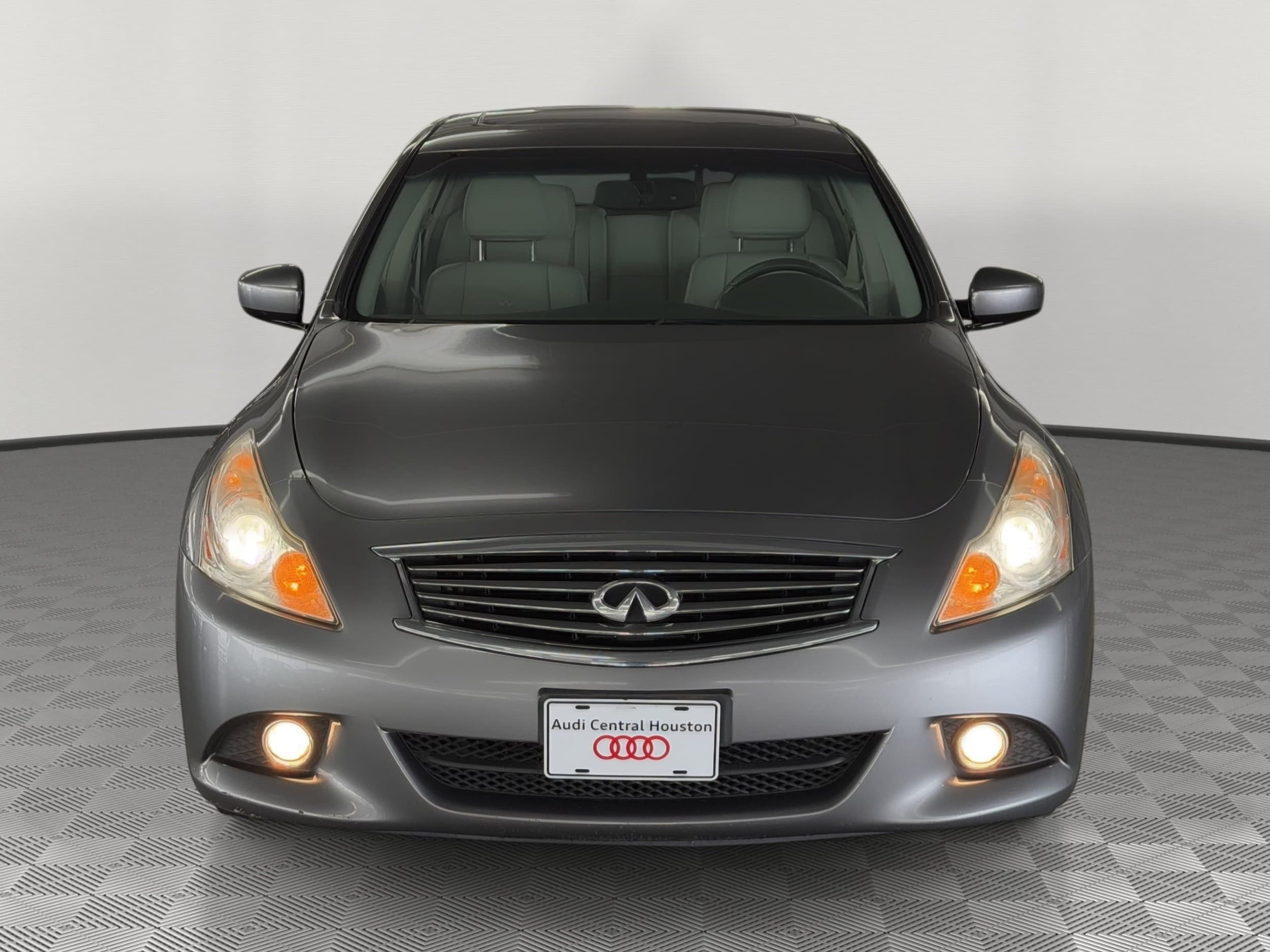 G37 Journey Sedan