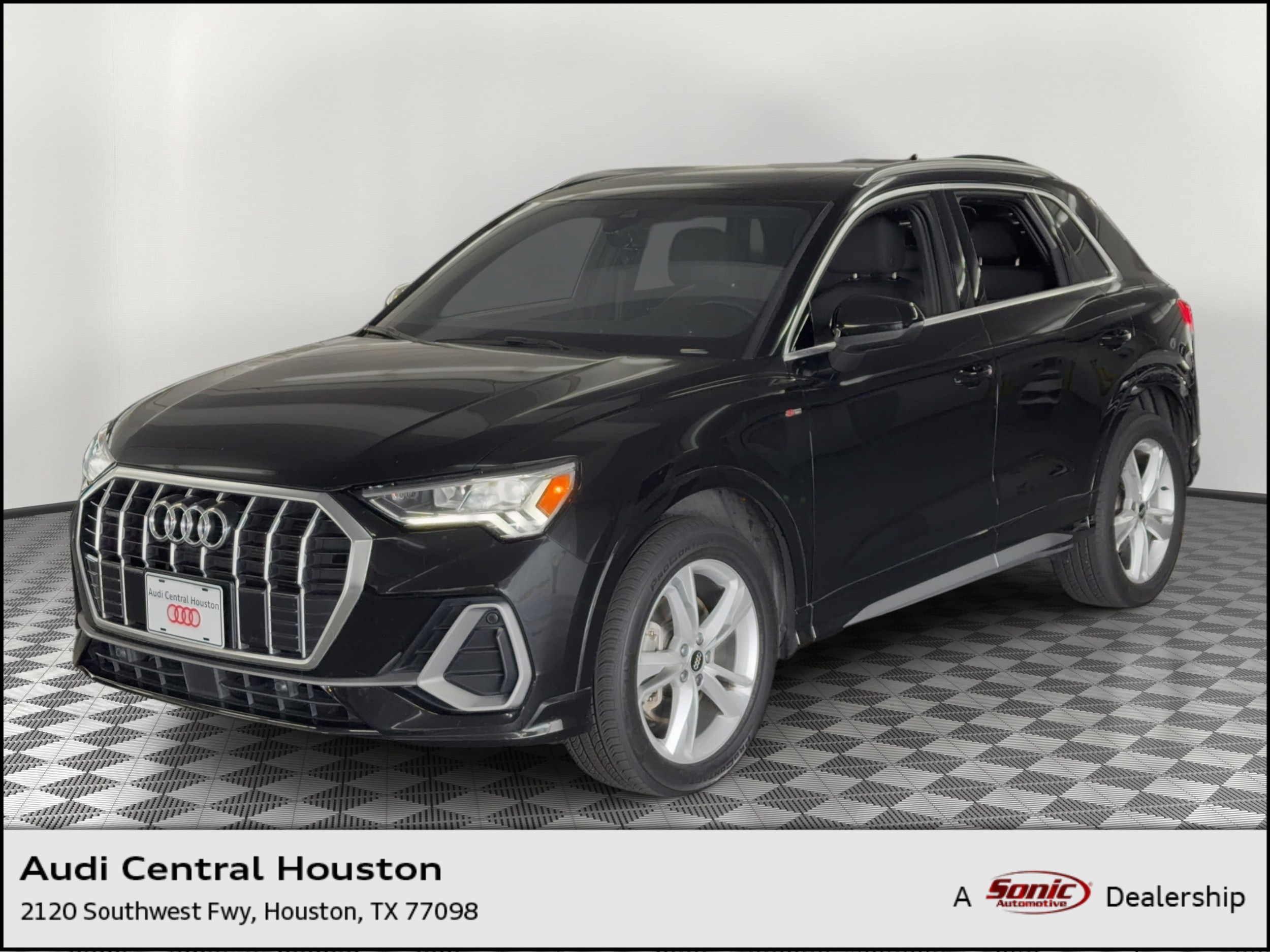 2023 Audi Q3 45 TFSI S Line Premium Plus quattro's photo