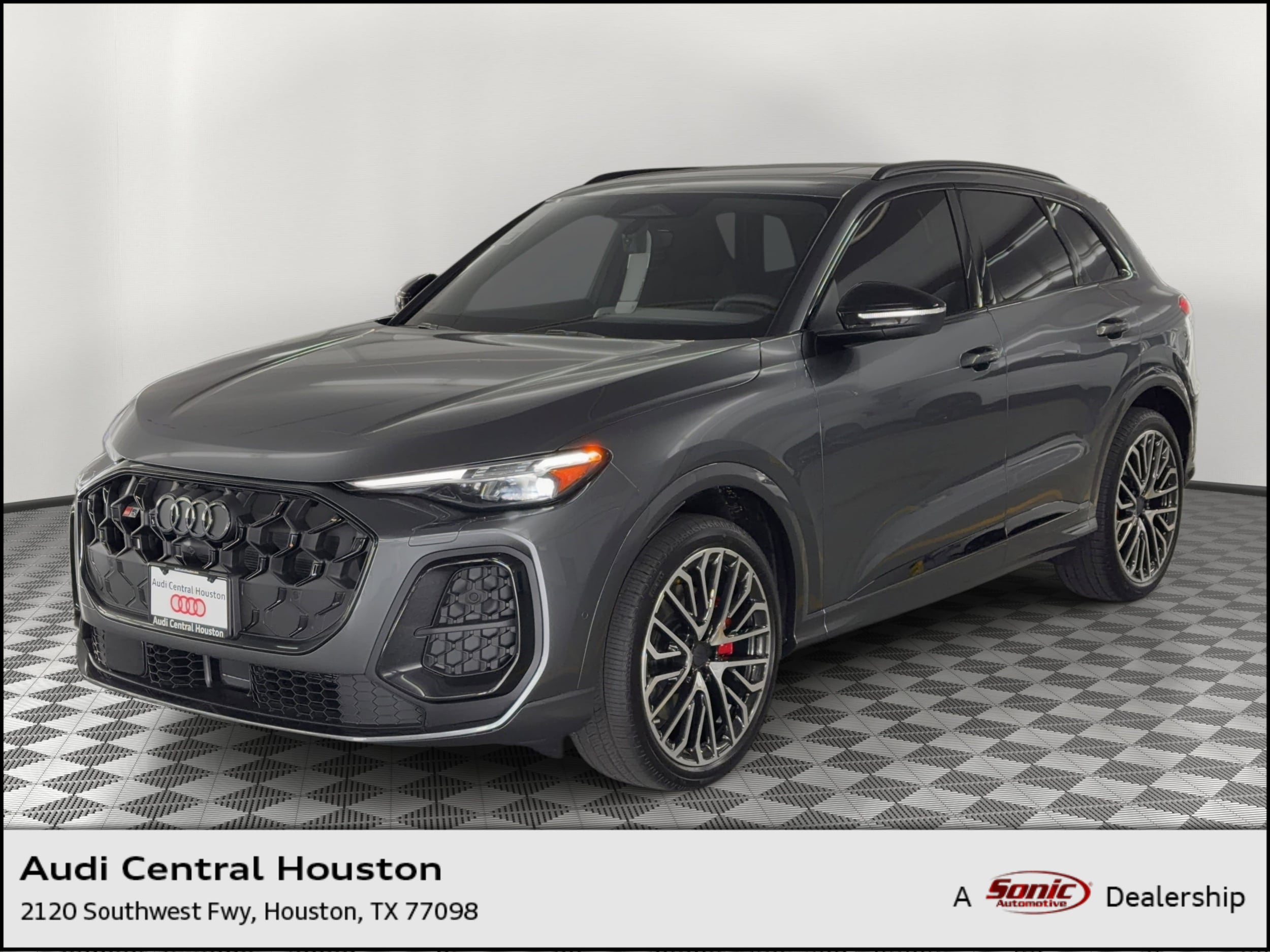 2026 Audi SQ5 Premium Plus quattro's photo