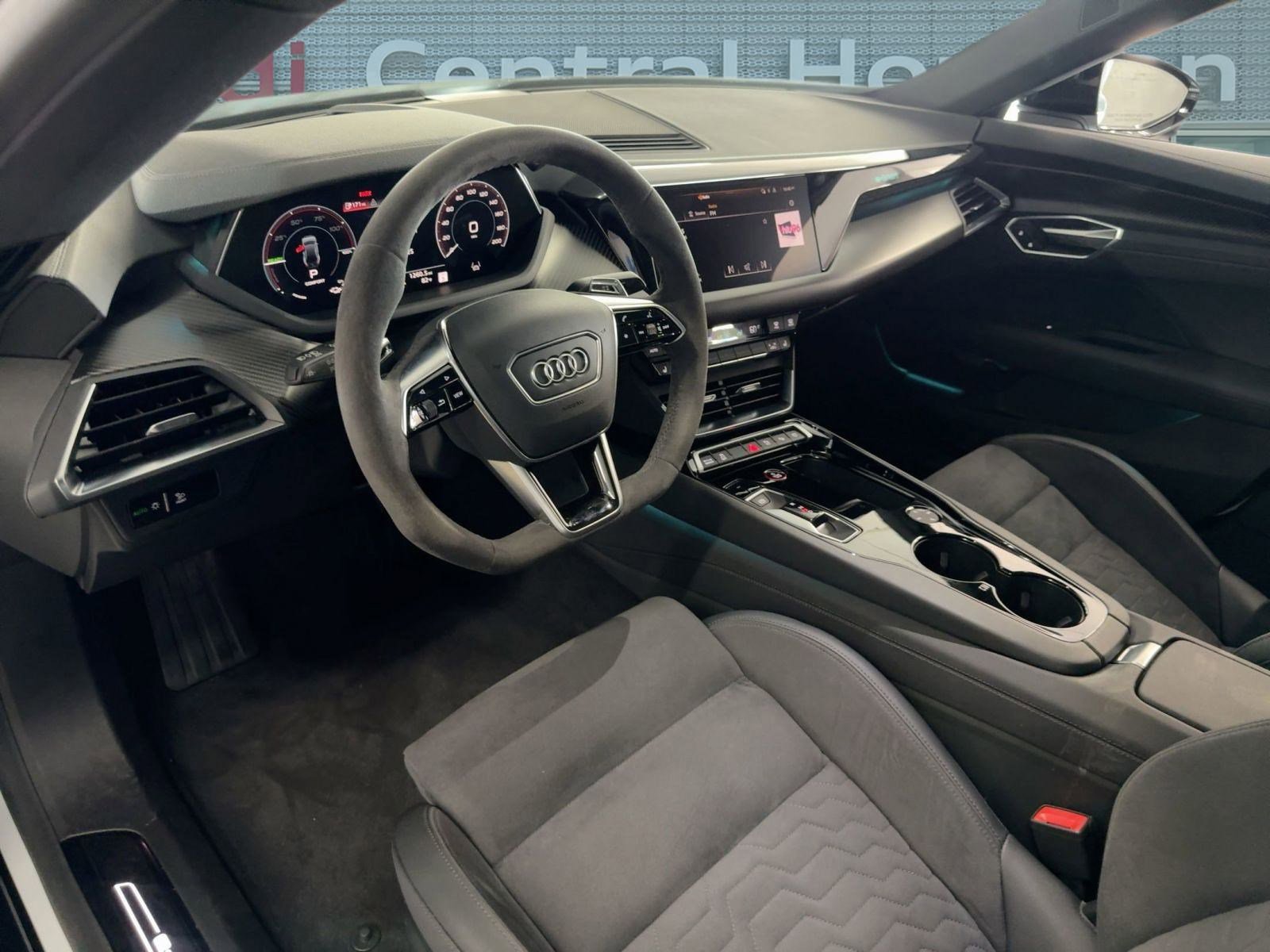 2023 Audi e-tron GT Prestige photo 4
