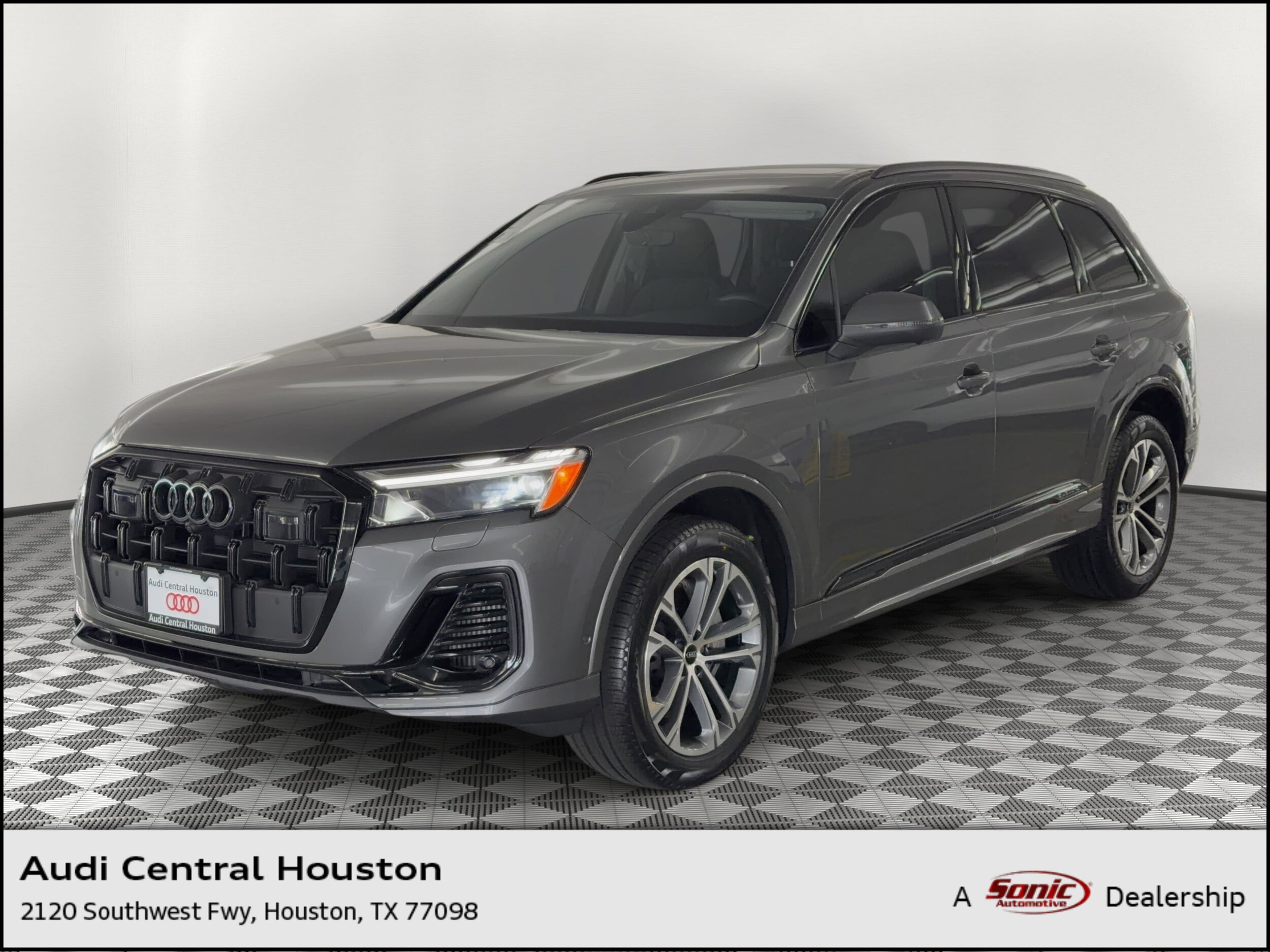 2026 Audi Q7 55 Premium quattro Tiptronic's photo