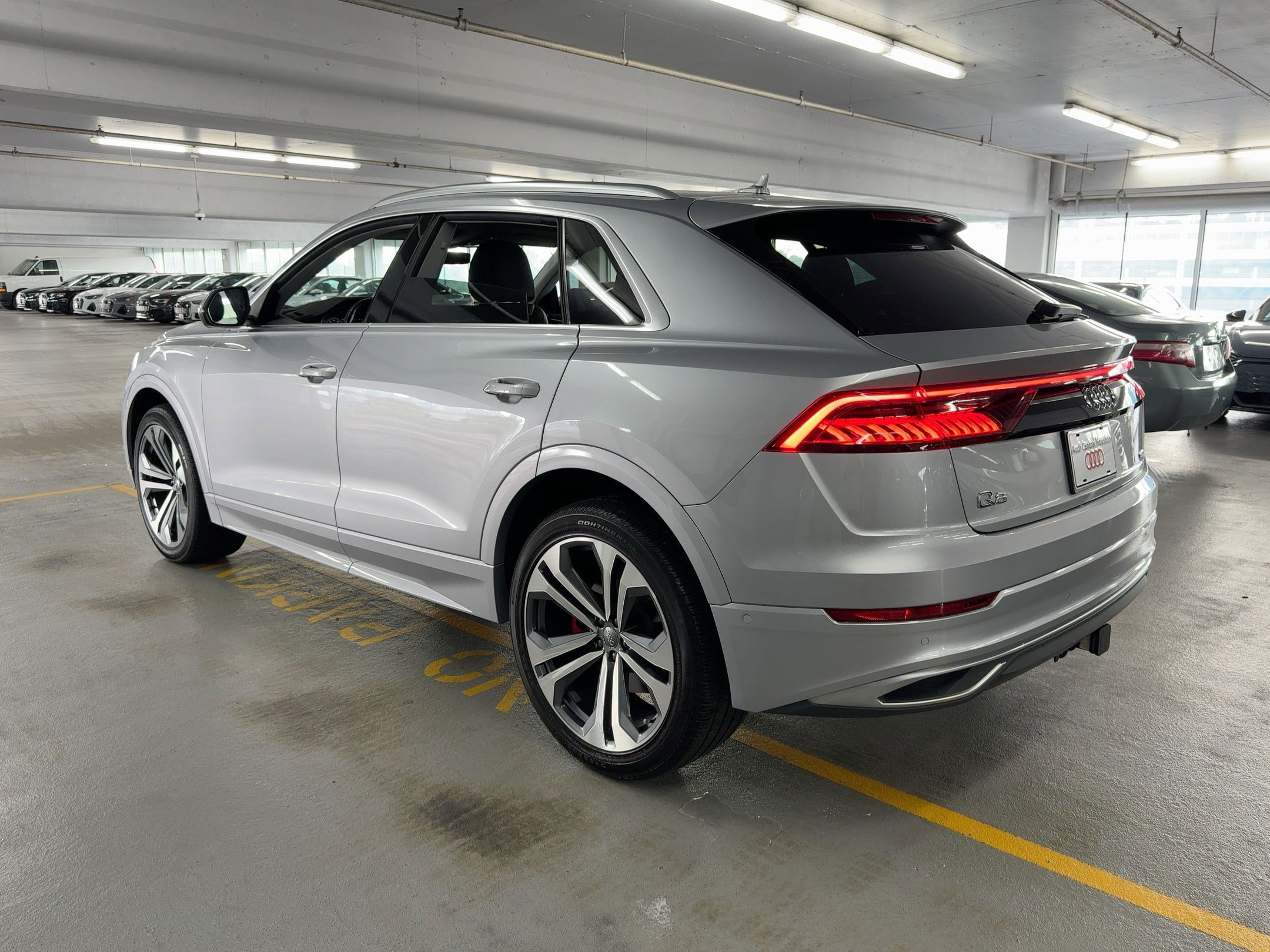 2019 Audi Q8 Premium Plus photo 3