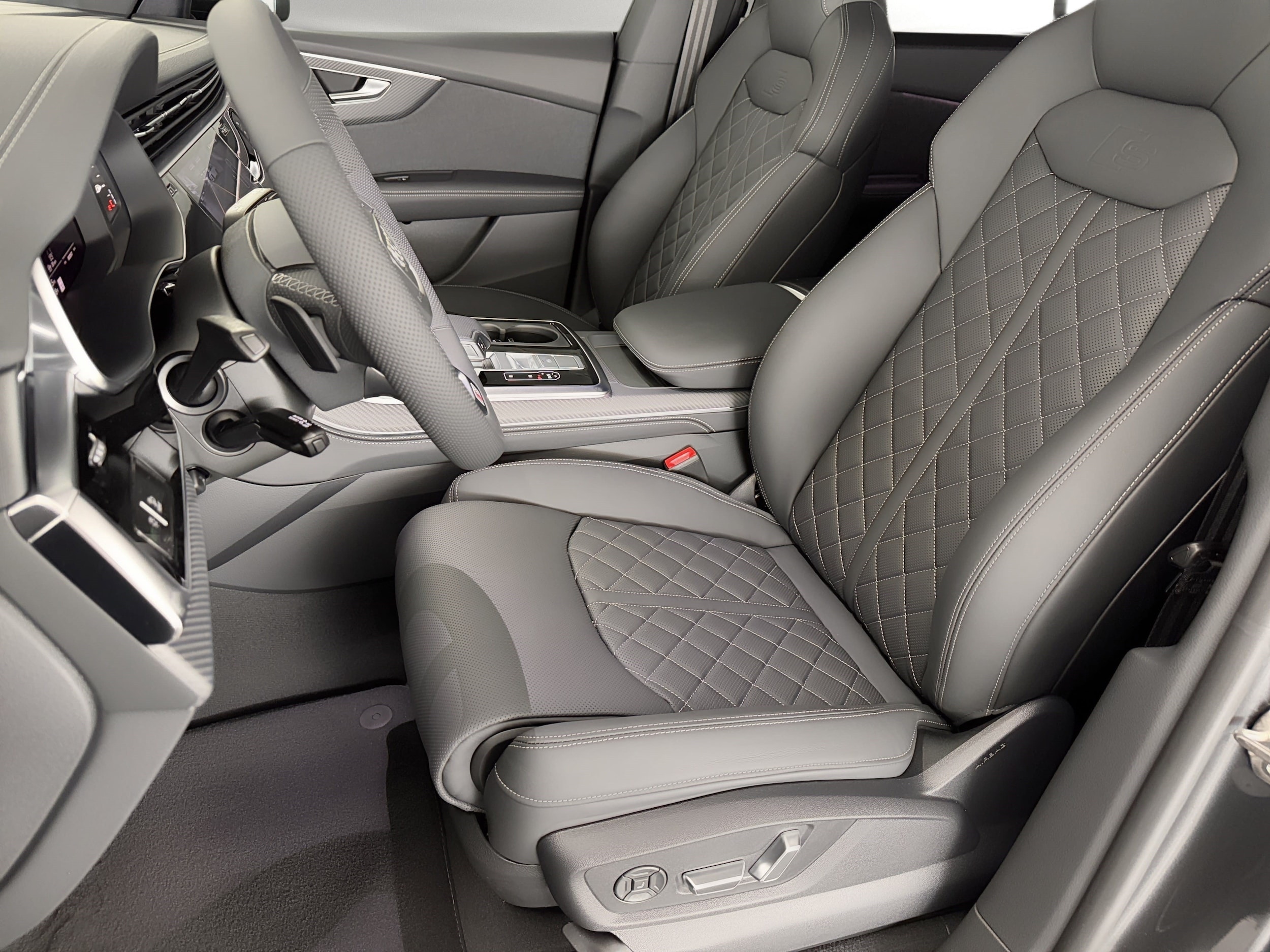 SQ8 Prestige SUV
