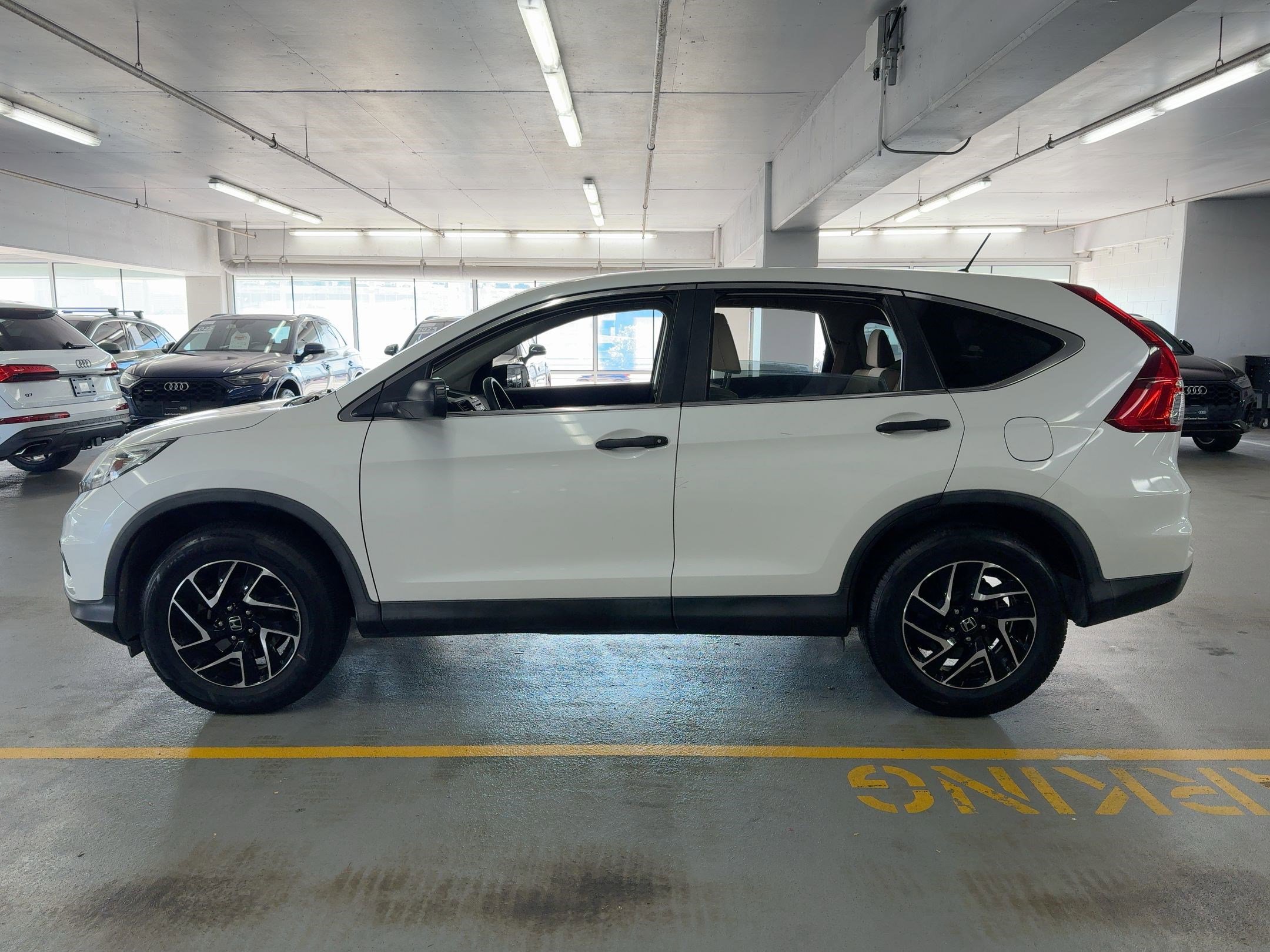 2016 Honda CR-V SE photo 2