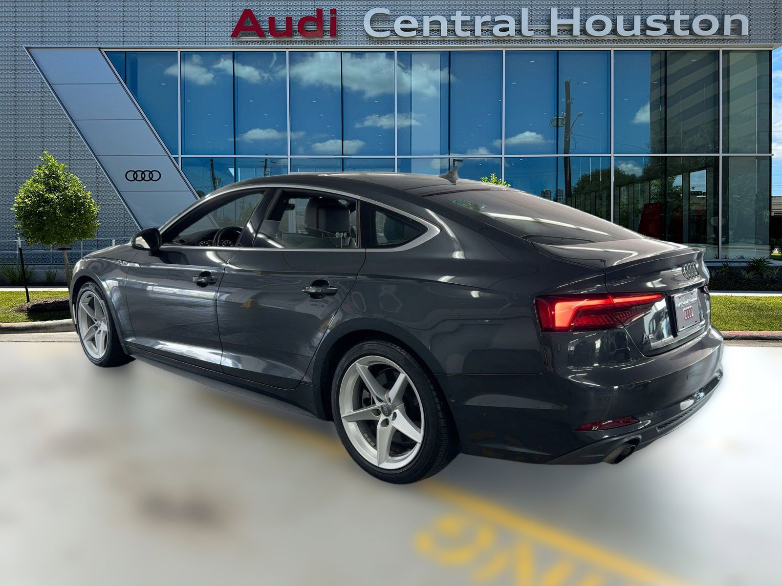 2019 Audi A5 S line Quattro Prestige photo 2