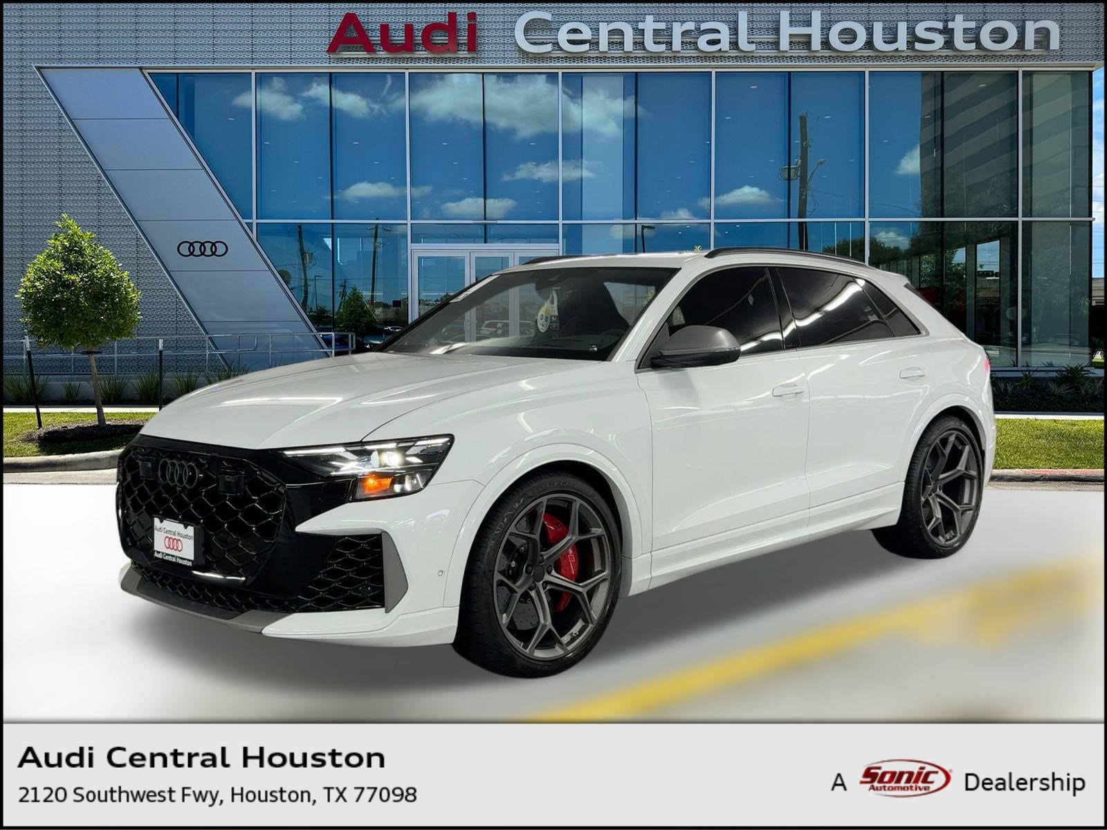 2026 Audi RS Q8 Base's photo