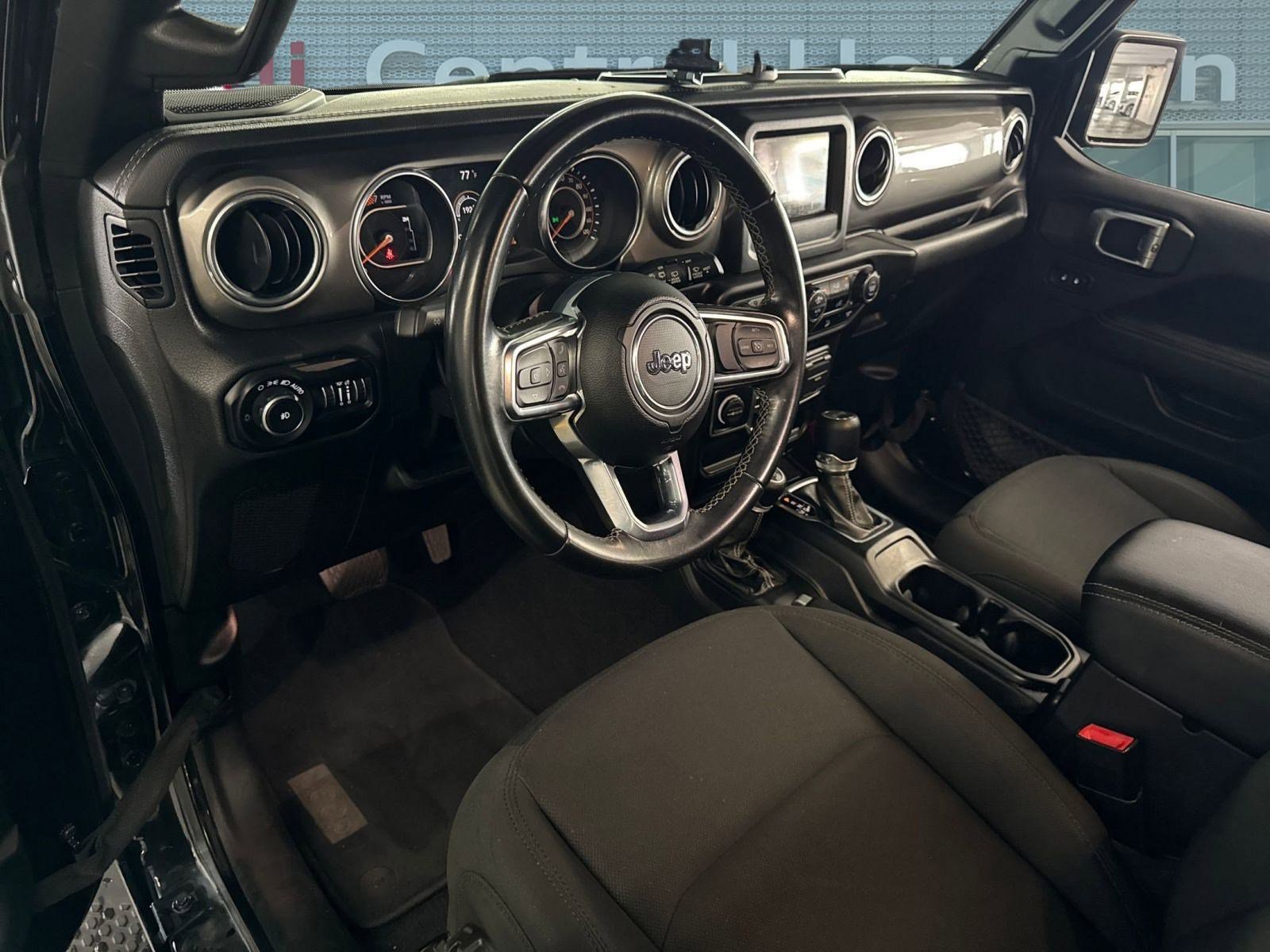 2020 Jeep Wrangler Unlimited Sahara photo 4