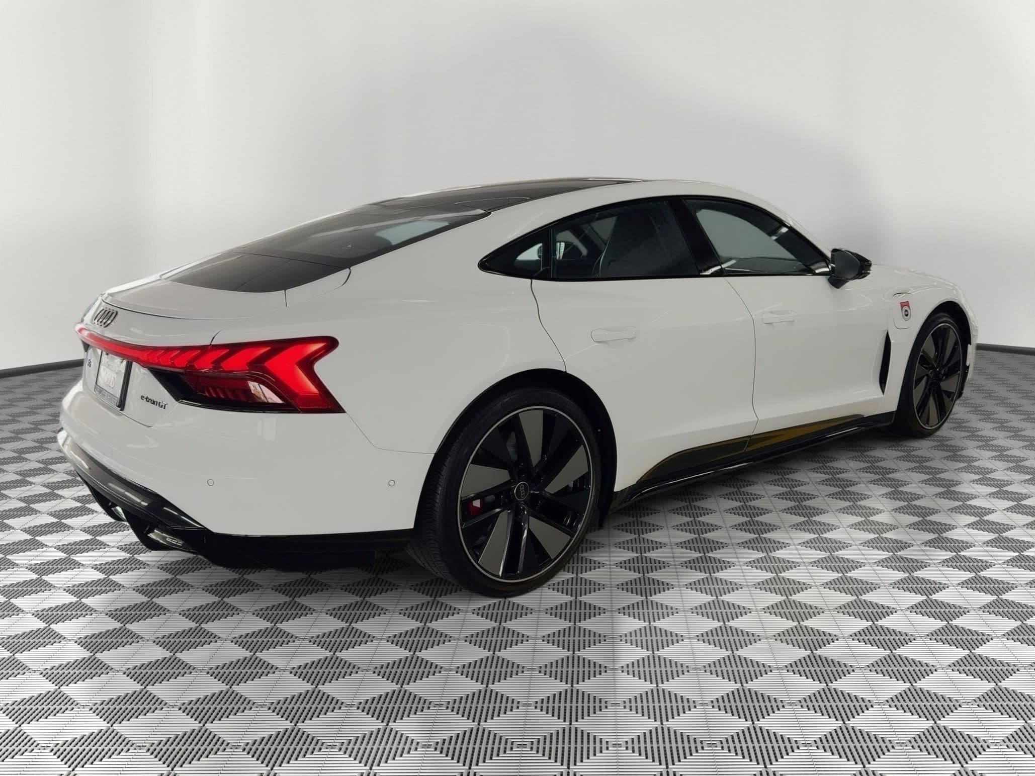 2026 Audi S e-tron GT Premium Plus - Photo 9