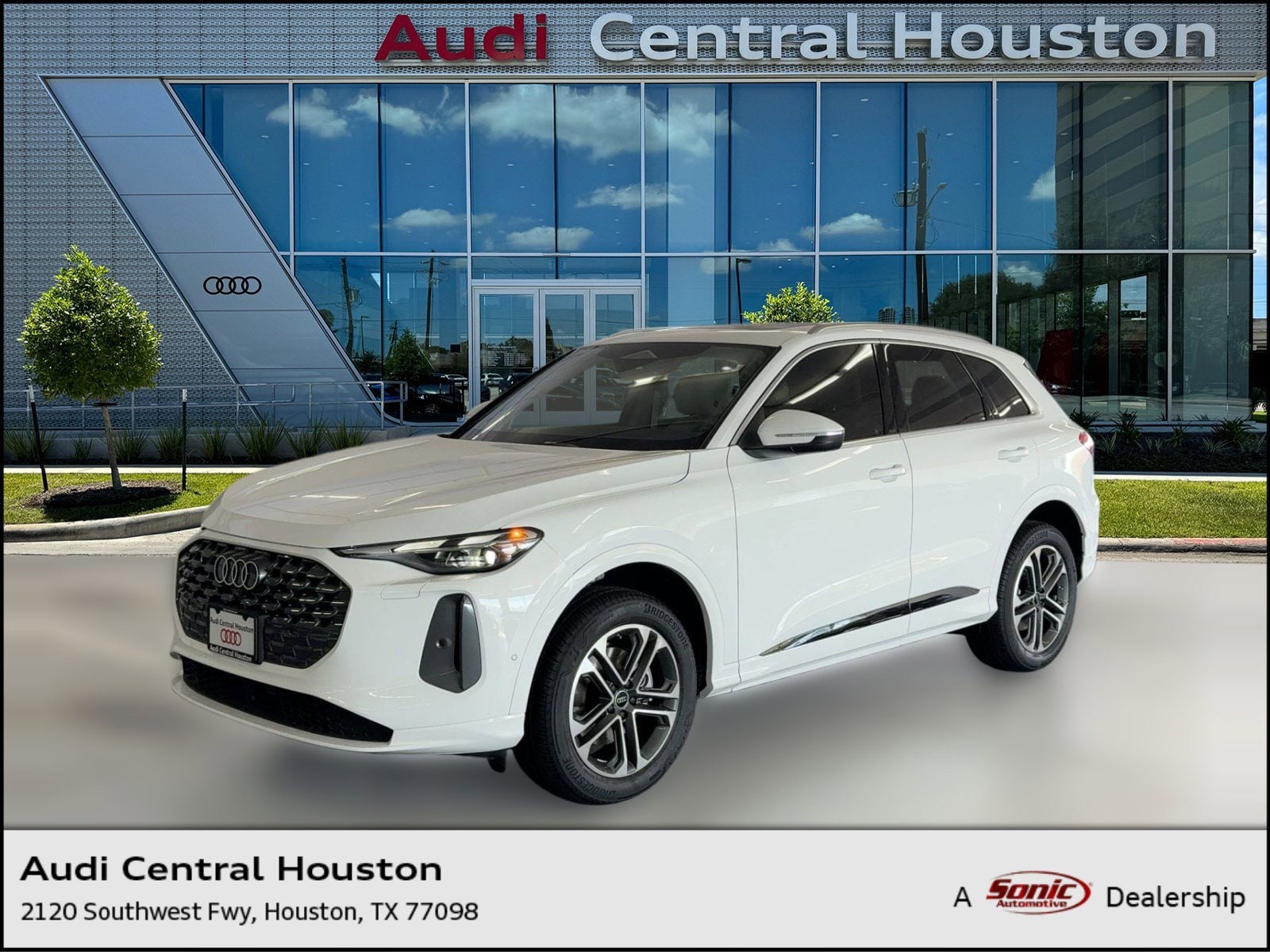 2025 Audi New Q5 Premium's photo