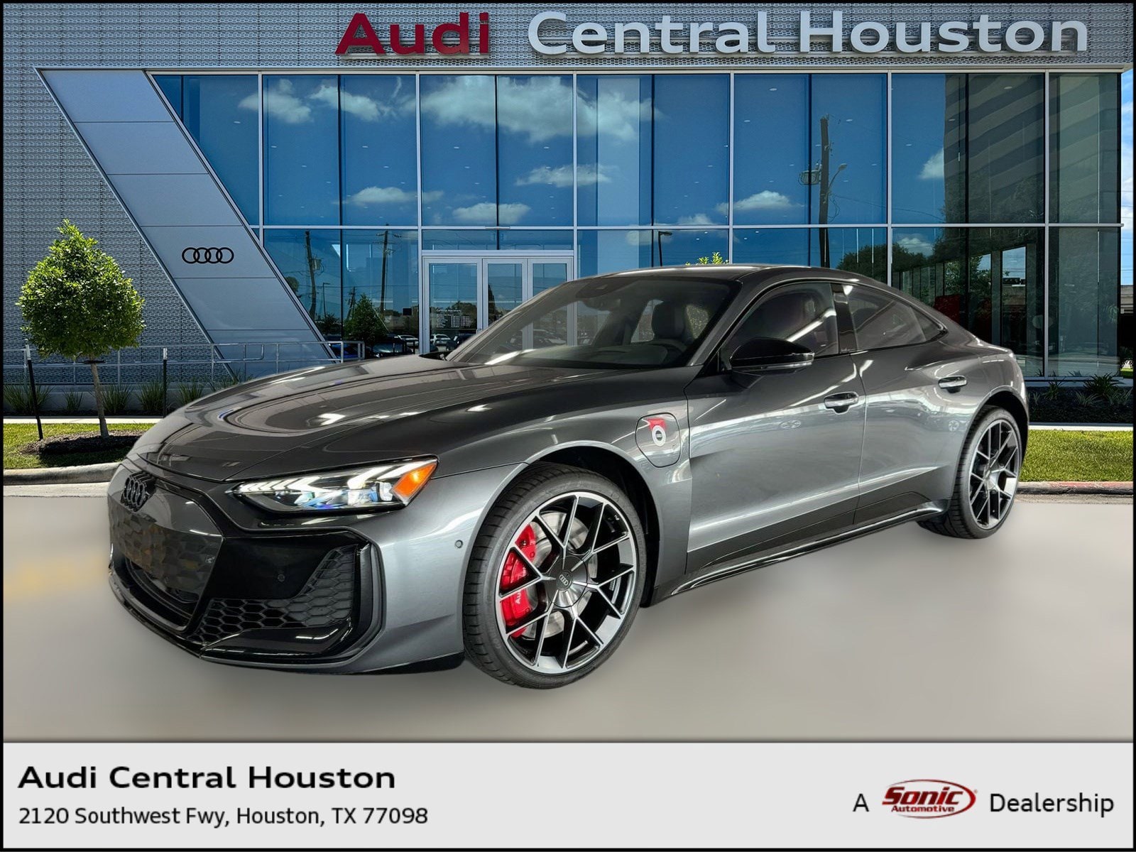 2026 Audi RS e-tron GT Performance Base's photo