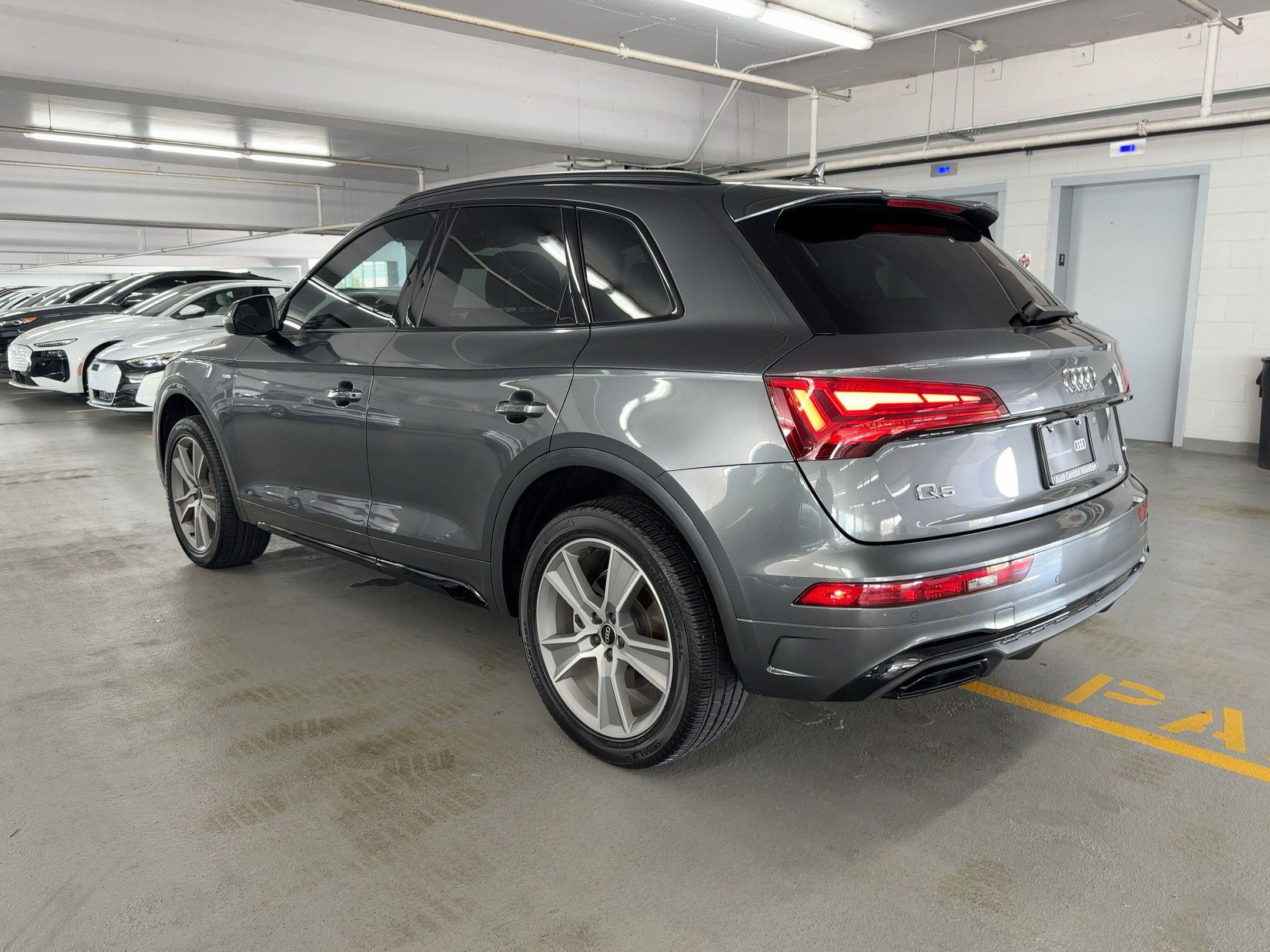 2025 Audi Q5 S line Premium photo 2