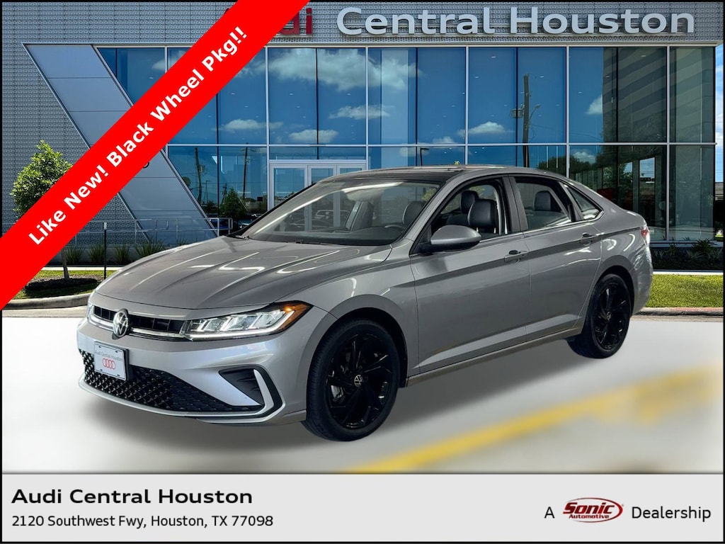 Used 2025 Volkswagen Jetta SE Sedan