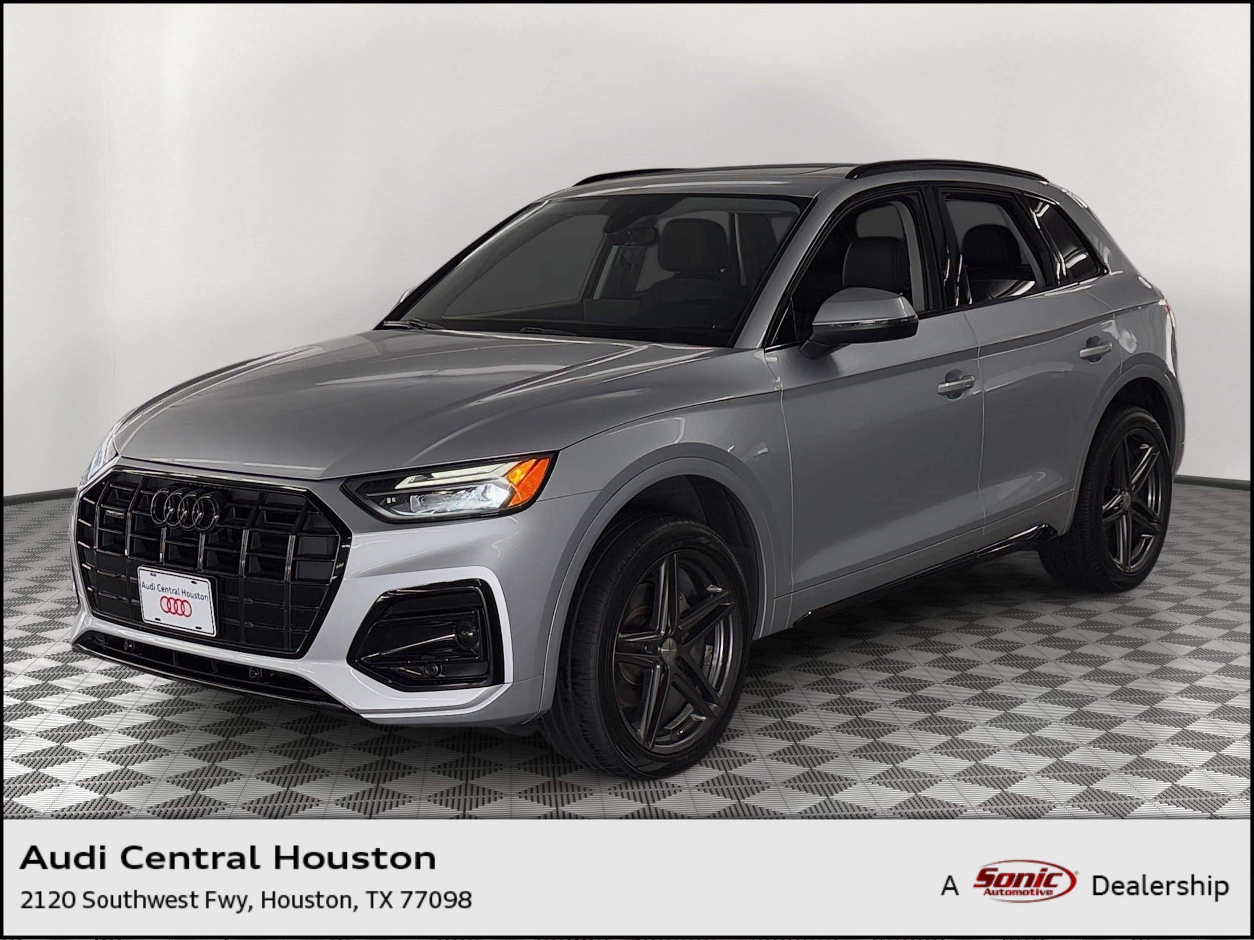 Q5 Premium SUV
