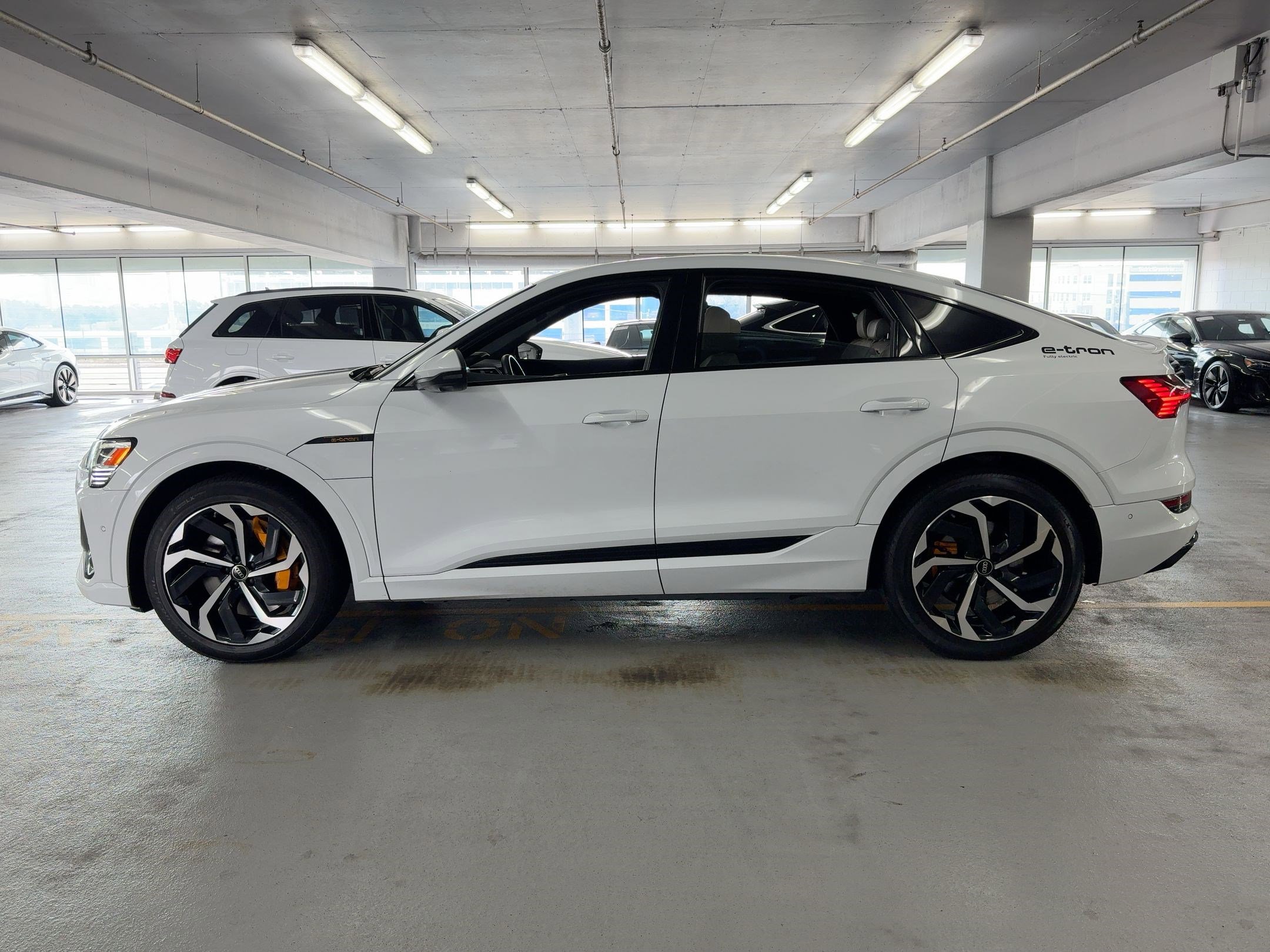 2023 Audi e-tron Sportback S line Premium Plus photo 2