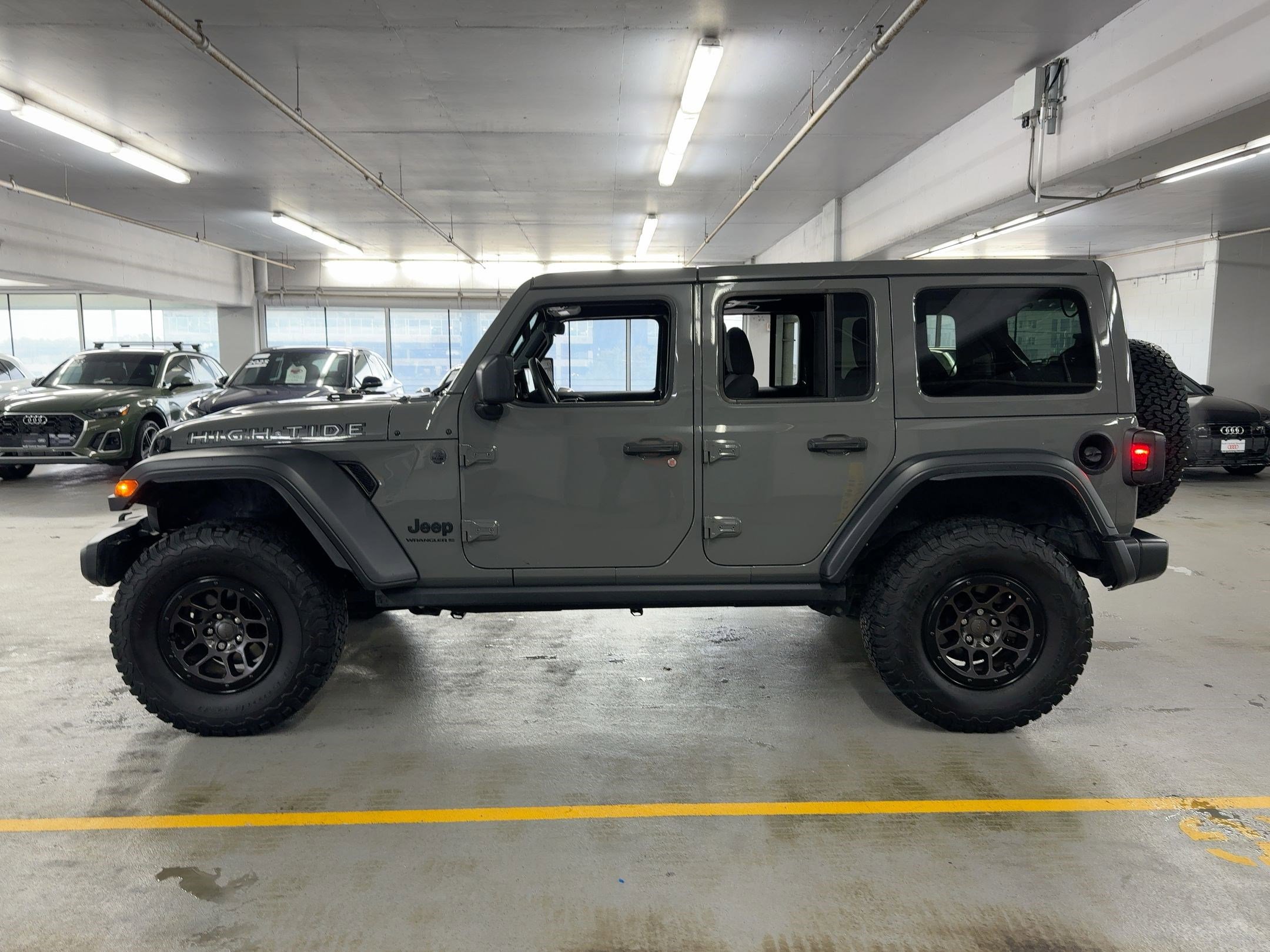2023 Jeep Wrangler High Tide photo 2