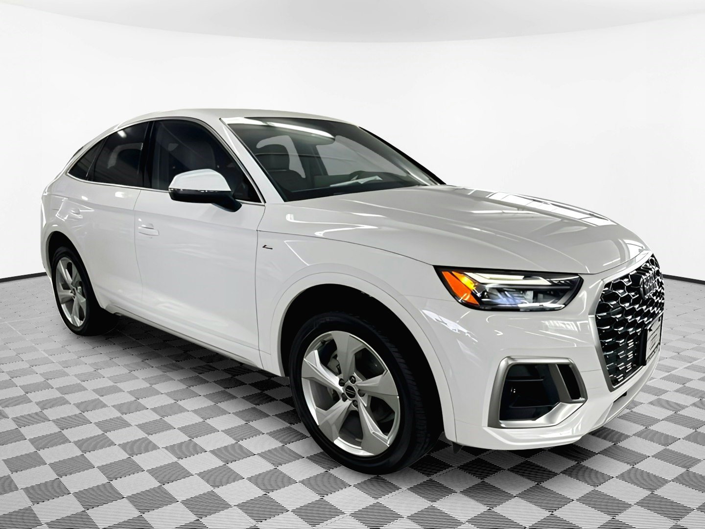 Used 2025 Audi Q5 Sportback Premium with VIN WA14AAFY2S2054872 for sale in Houston, TX