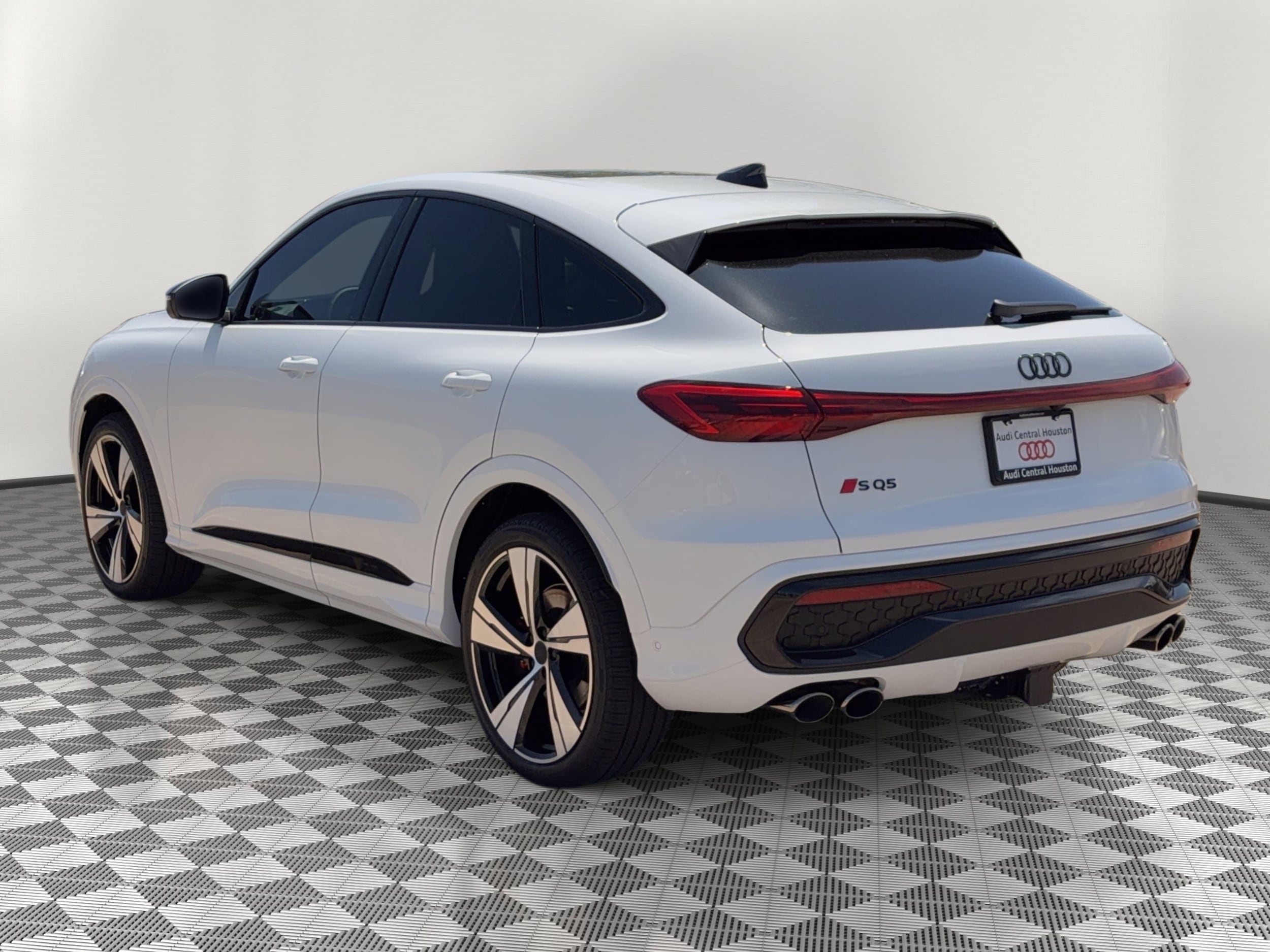 SQ5 Sportback Premium Plus SUV