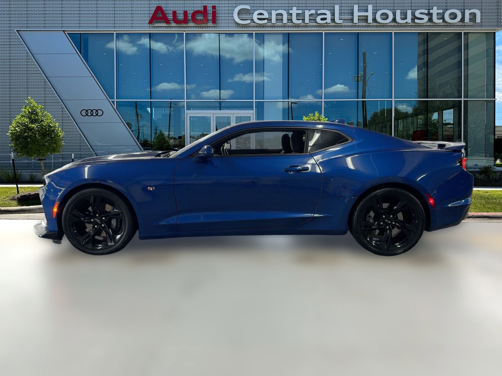 2023 Chevrolet Camaro 1SS photo 2