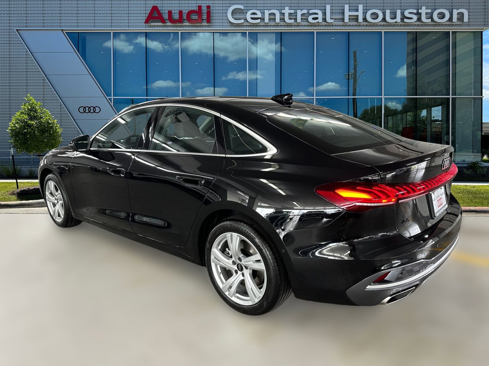 2025 Audi A5 2.0T Premium photo 2