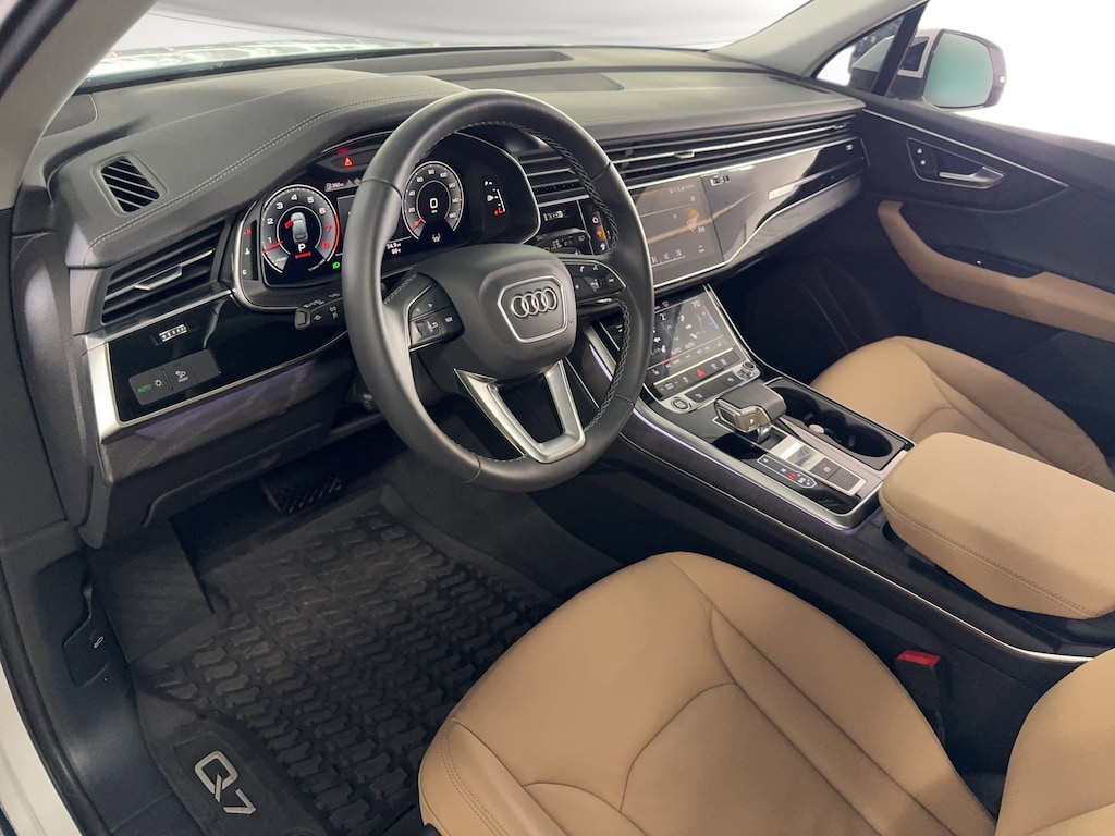 Certified 2025 Audi Q7 Premium SUV