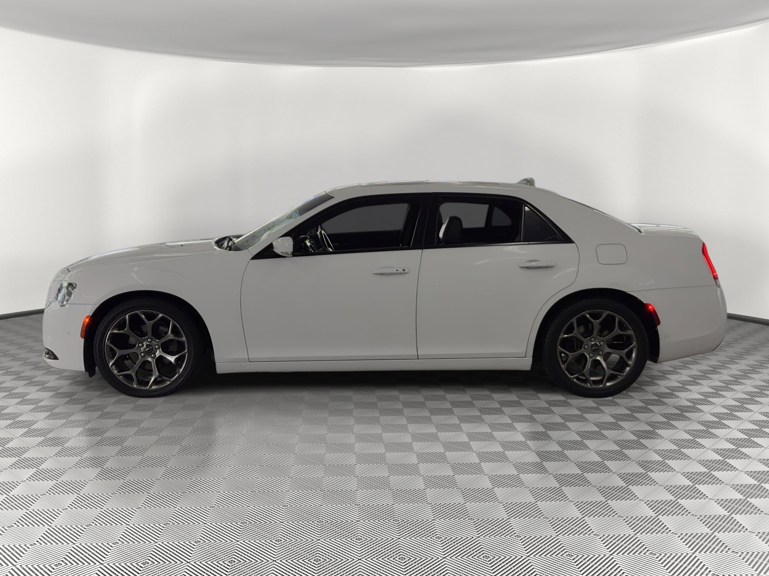 300 300S Sedan